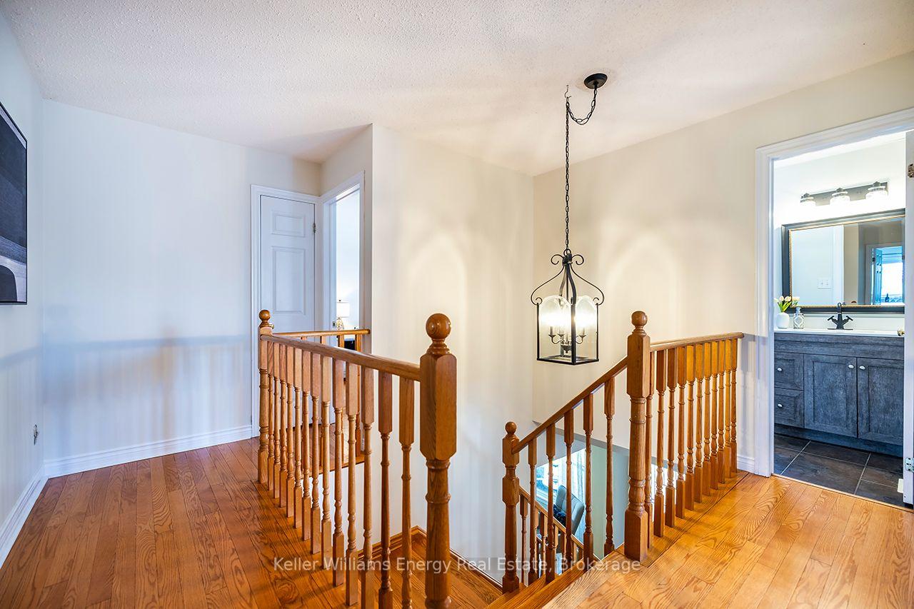 Photo 23 of 329 Challenger Court, Clarington, Newcastle — HOMEH