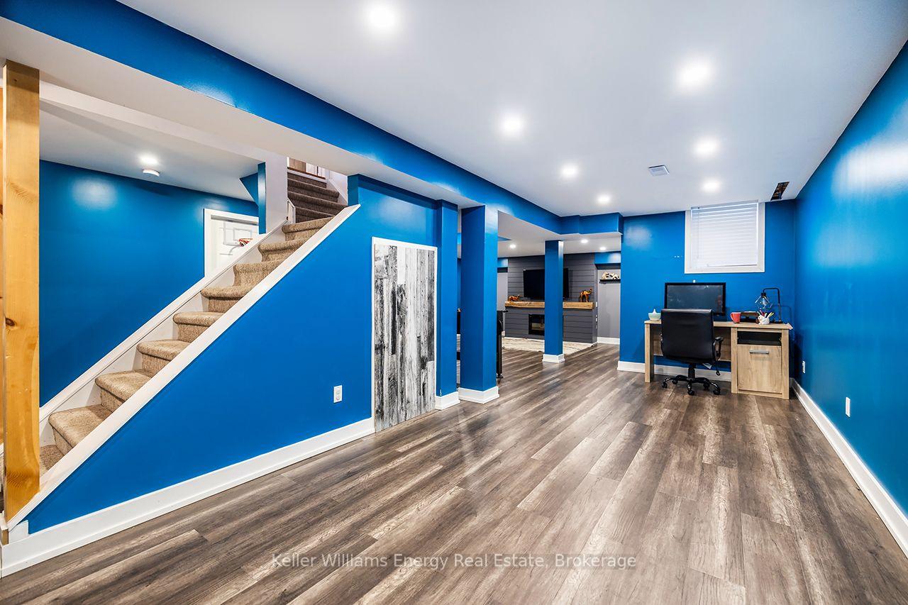 Photo 38 of 329 Challenger Court, Clarington, Newcastle — HOMEH
