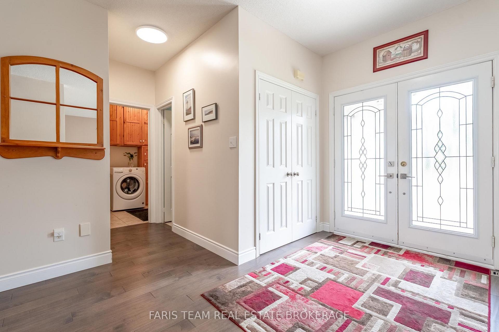 Photo 5 of 114 Ruffet Drive, Barrie, Edgehill Drive — HOMEH