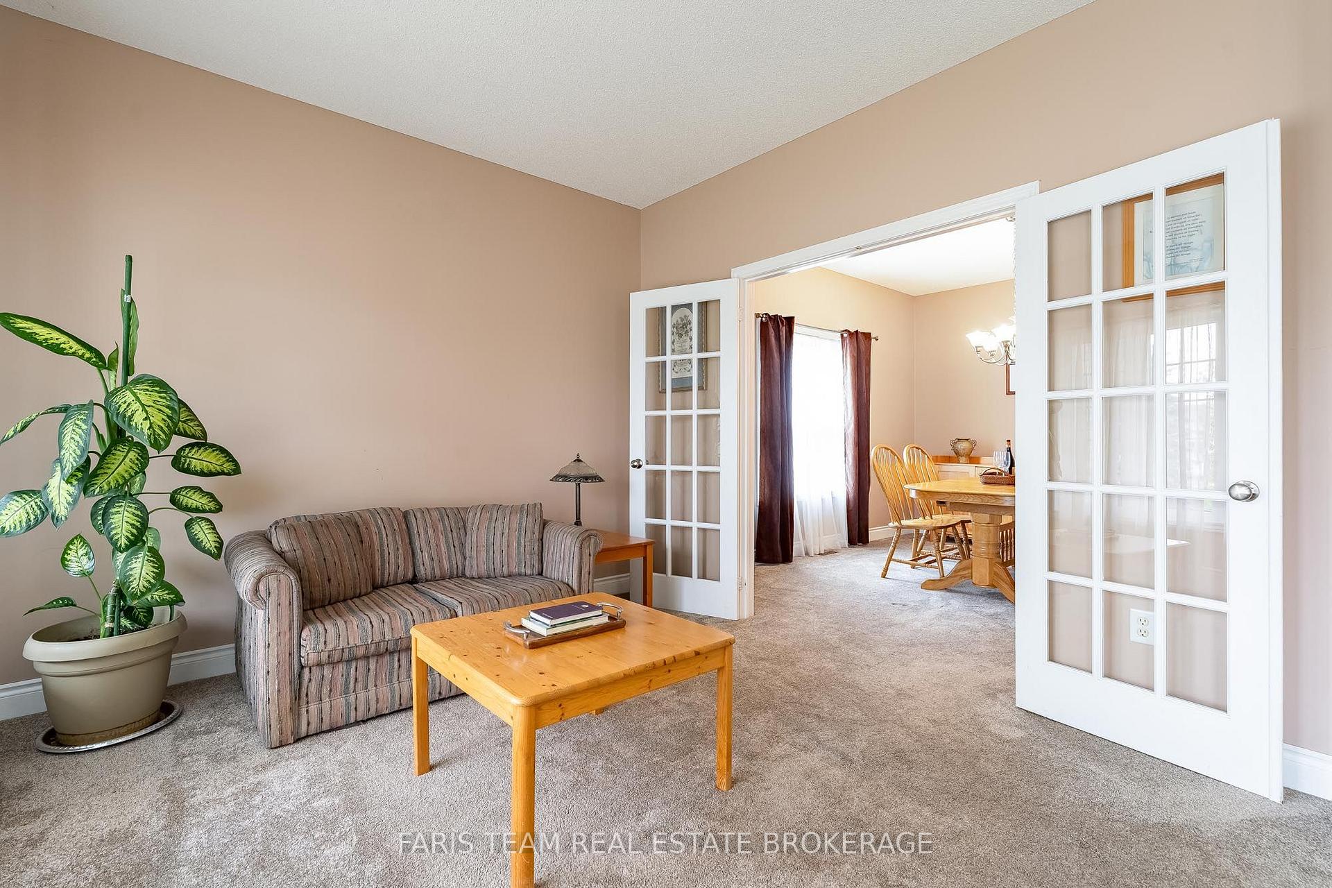 Photo 17 of 114 Ruffet Drive, Barrie, Edgehill Drive — HOMEH