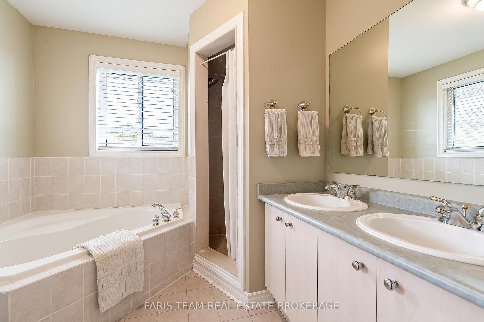 Photo 23 of 114 Ruffet Drive, Barrie, Edgehill Drive — HOMEH