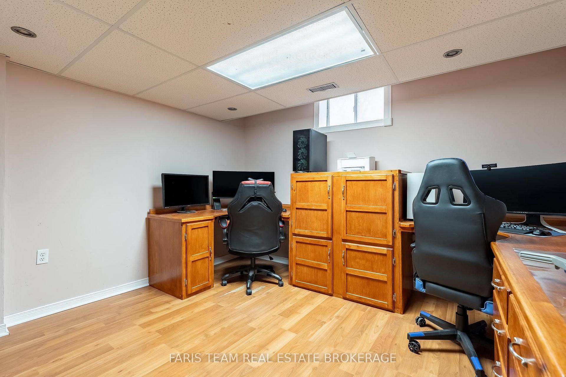Photo 31 of 114 Ruffet Drive, Barrie, Edgehill Drive — HOMEH