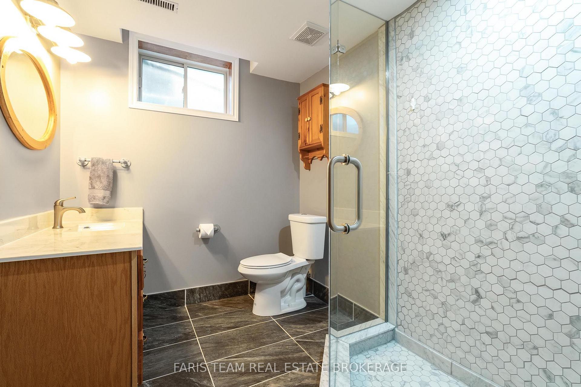 Photo 32 of 114 Ruffet Drive, Barrie, Edgehill Drive — HOMEH