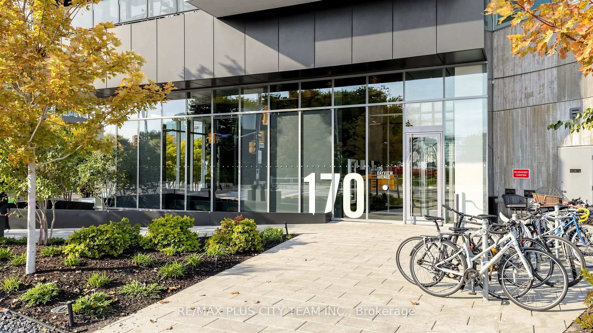 Photo 4 of Unit 301, 170 Bayview Avenue, Toronto, Moss Park — HOMEH