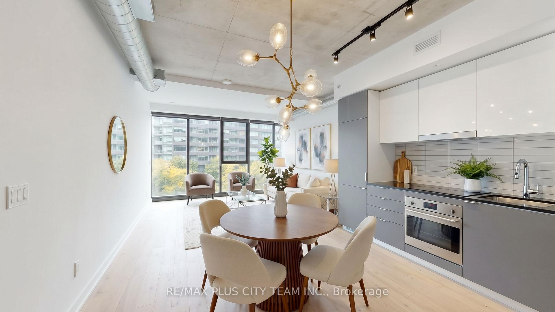 Photo 7 of Unit 301, 170 Bayview Avenue, Toronto, Moss Park — HOMEH