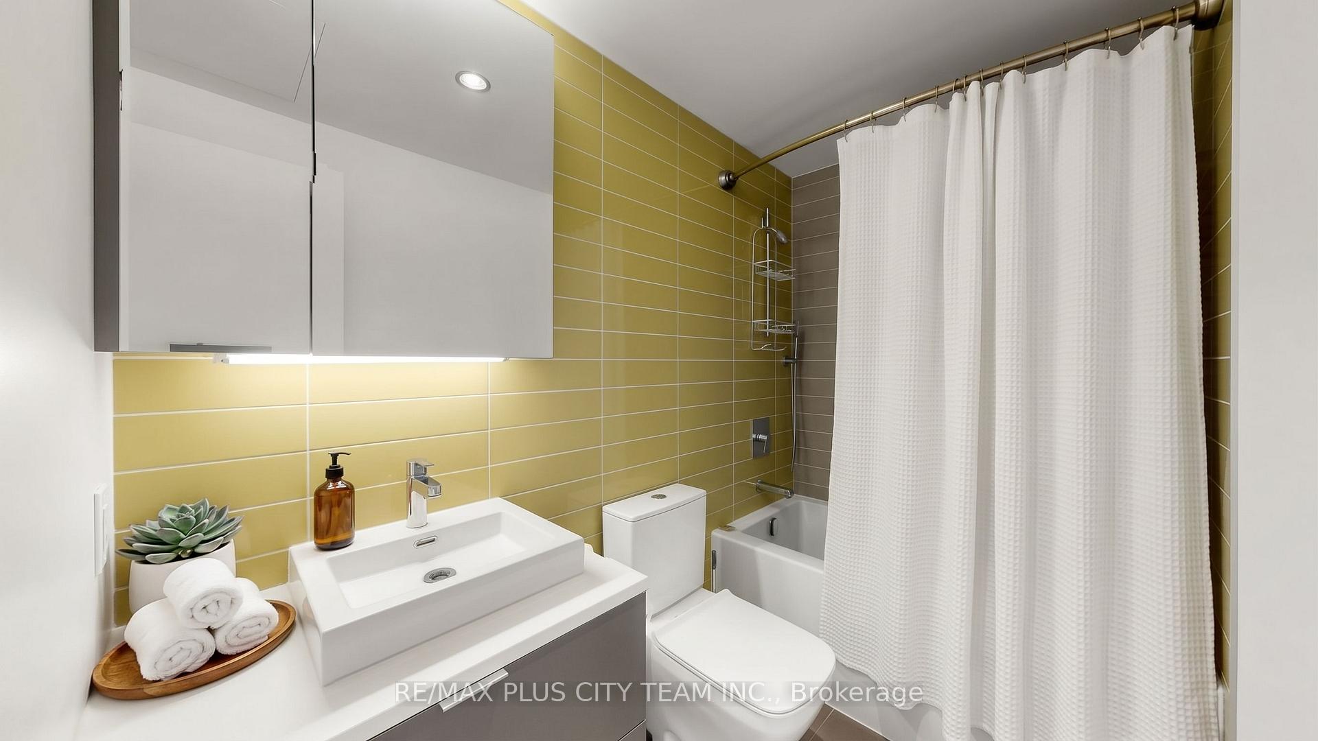 Photo 13 of Unit 301, 170 Bayview Avenue, Toronto, Moss Park — HOMEH