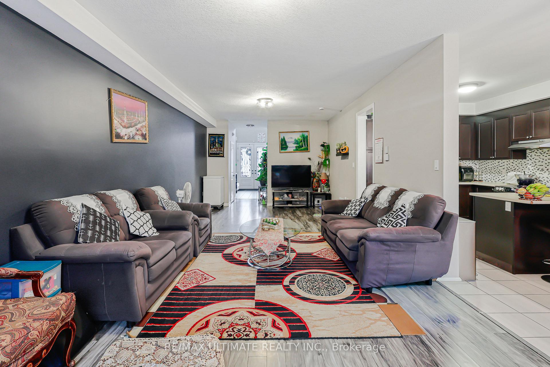 Photo 9 of Unit Upper, 42 Walker Boulevard, New Tecumseth, Alliston — HOMEH
