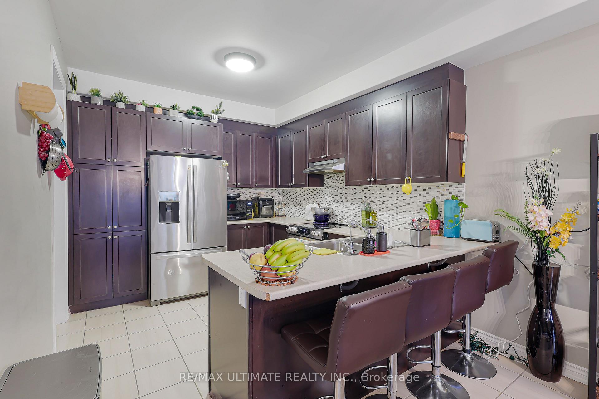 Photo 10 of Unit Upper, 42 Walker Boulevard, New Tecumseth, Alliston — HOMEH