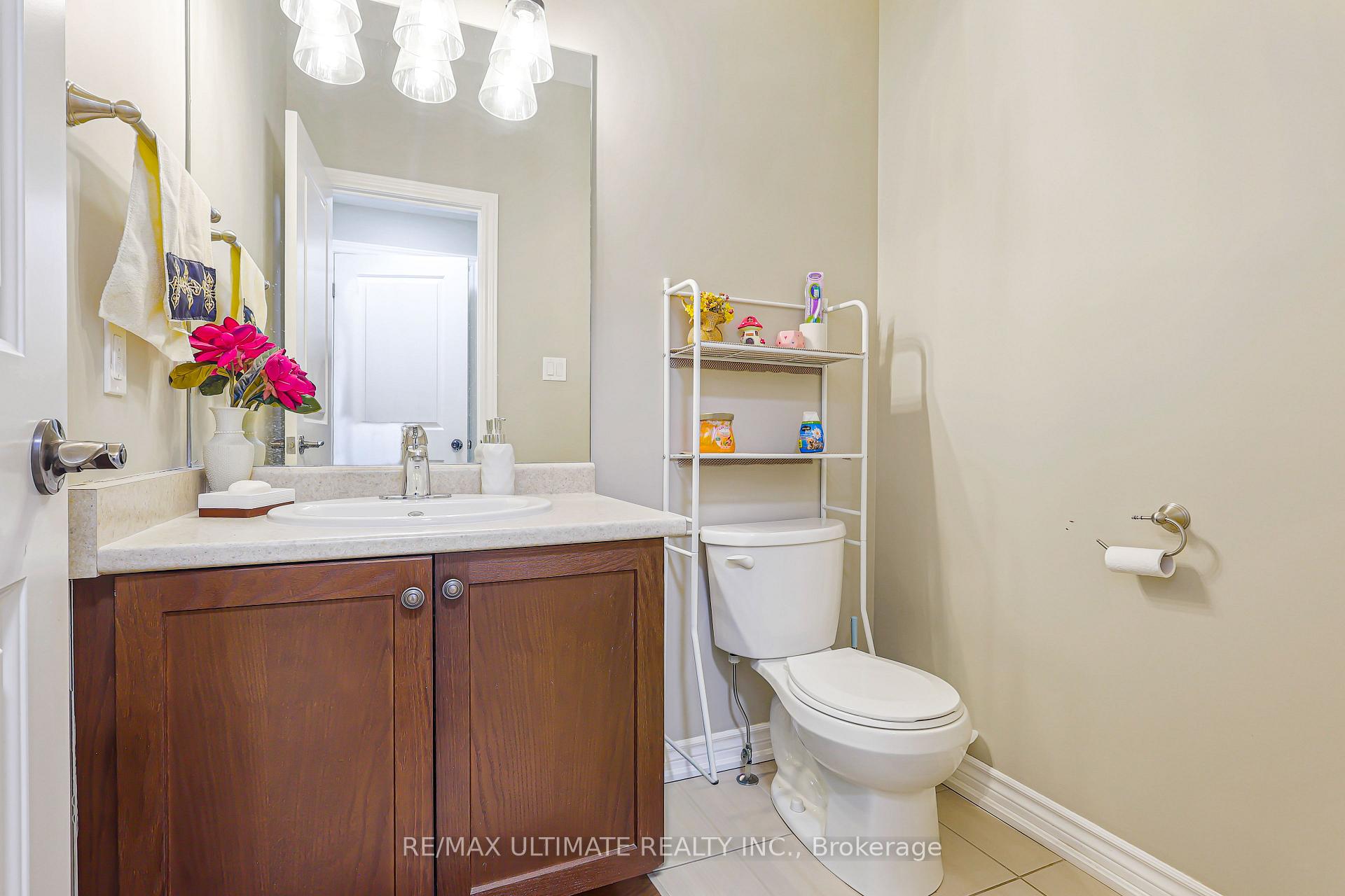 Photo 28 of Unit Upper, 42 Walker Boulevard, New Tecumseth, Alliston — HOMEH
