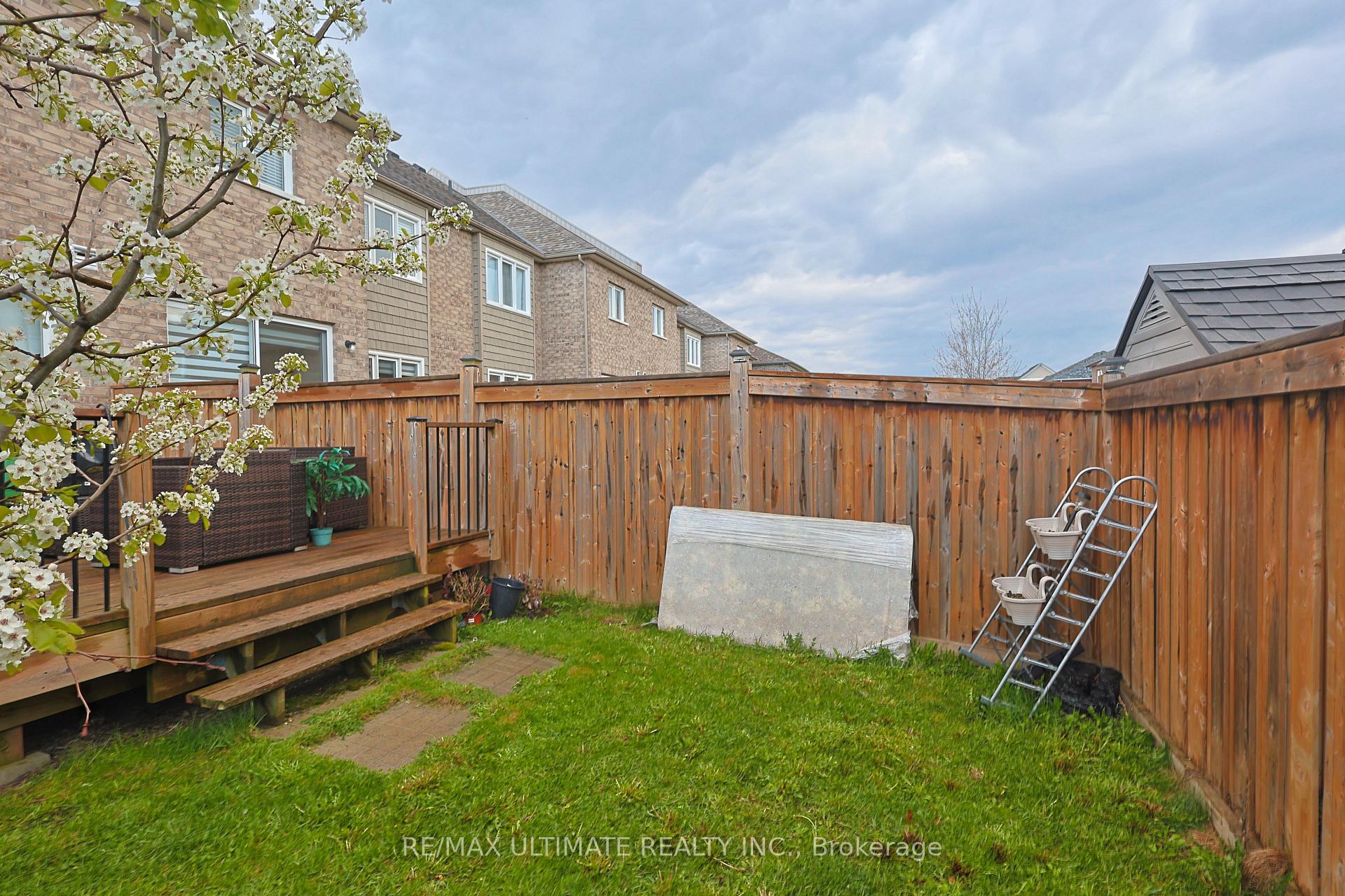Photo 30 of Unit Upper, 42 Walker Boulevard, New Tecumseth, Alliston — HOMEH