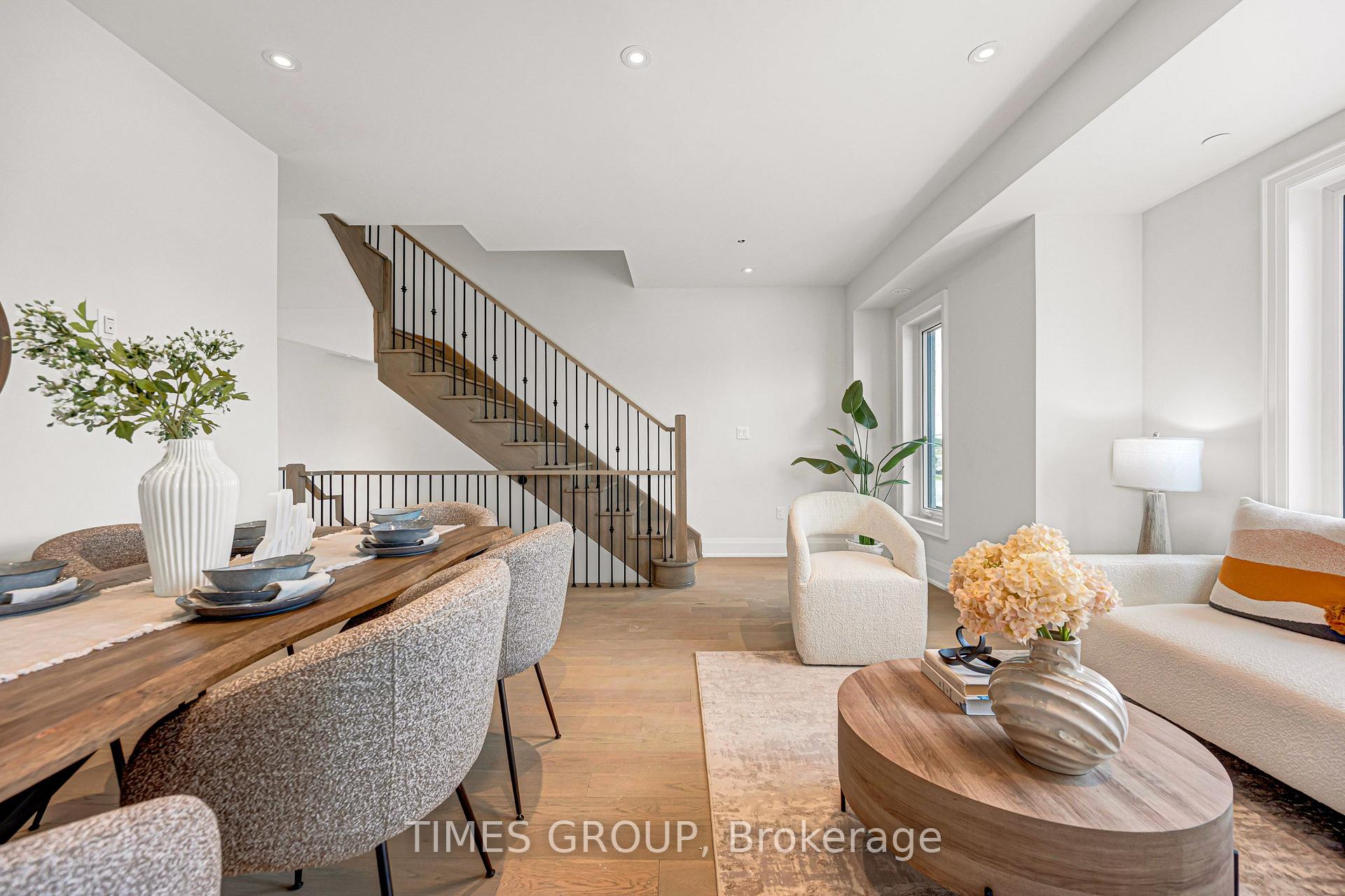 Photo 5 of 126 Grimsby Lane, Richmond Hill, Rural Richmond Hill — HOMEH