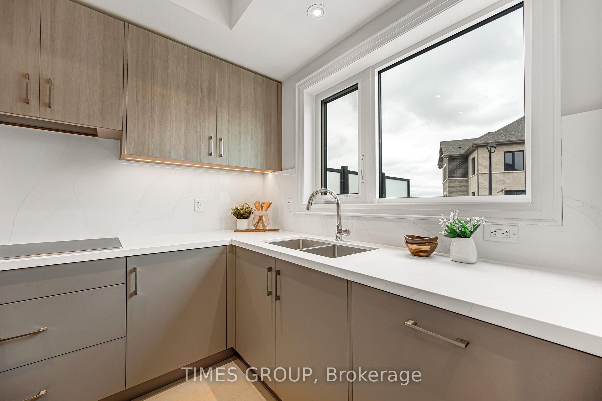 Photo 9 of 126 Grimsby Lane, Richmond Hill, Rural Richmond Hill — HOMEH