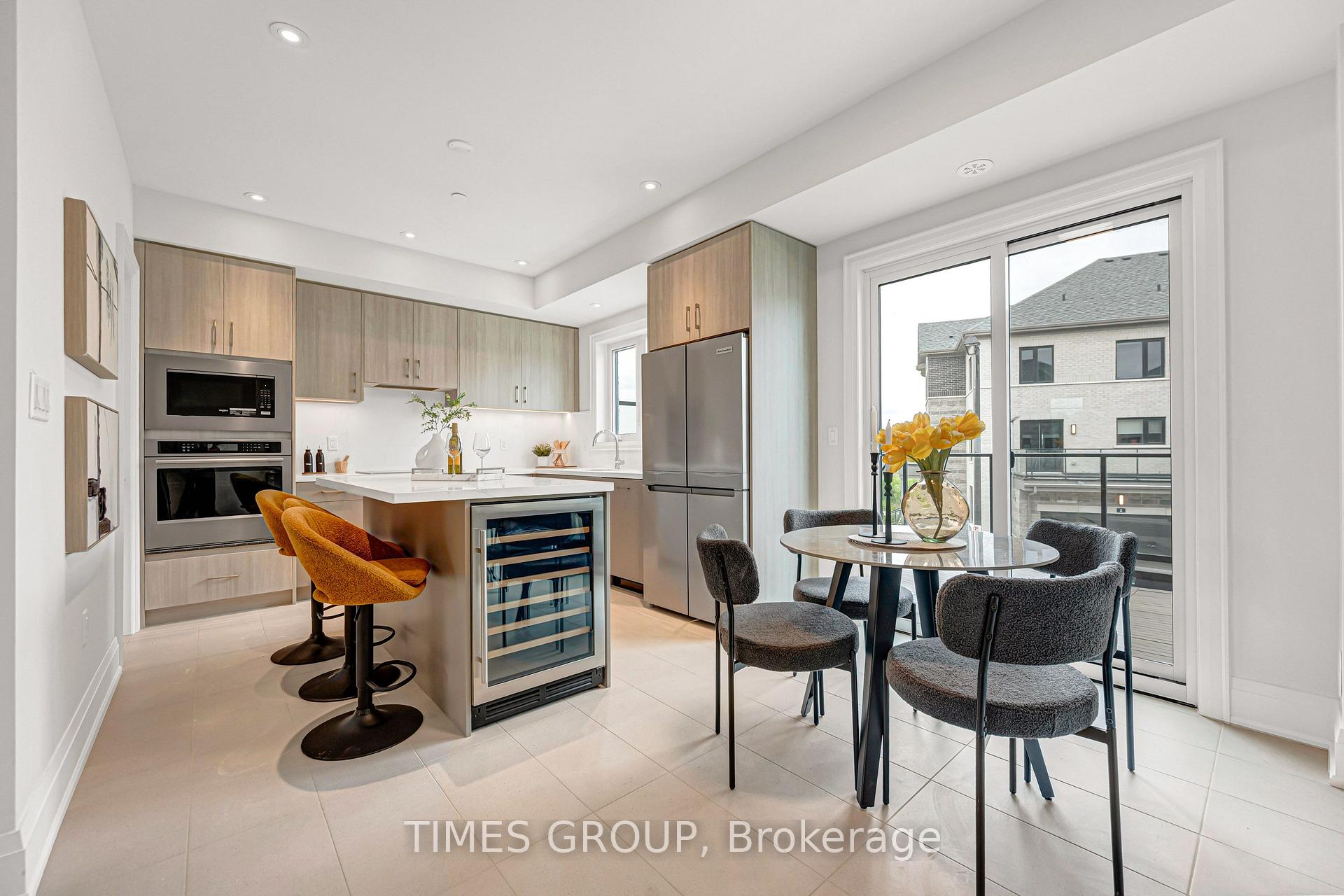 Photo 14 of 126 Grimsby Lane, Richmond Hill, Rural Richmond Hill — HOMEH
