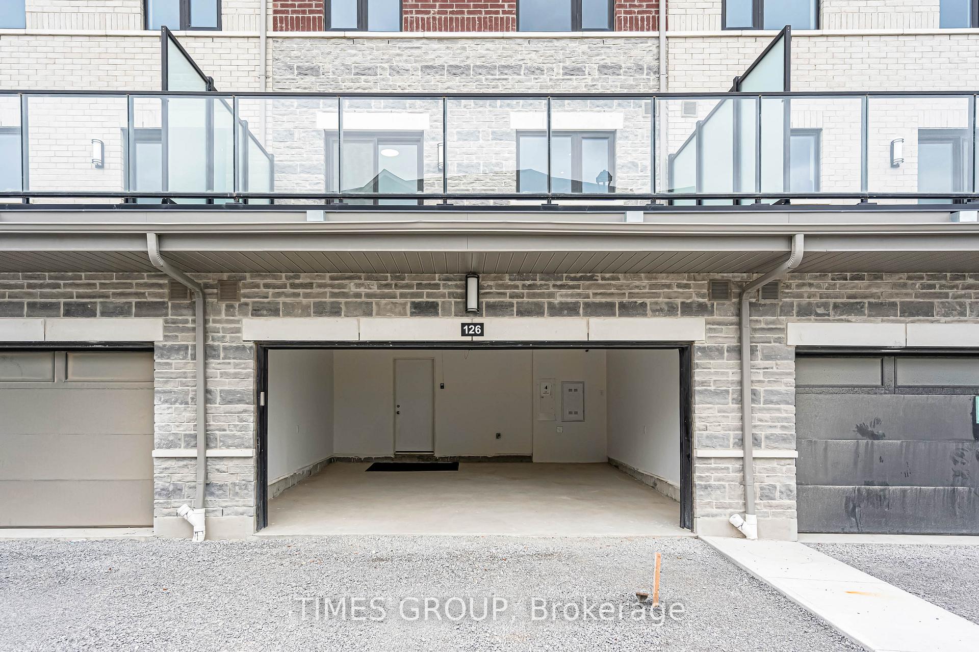 Photo 36 of 126 Grimsby Lane, Richmond Hill, Rural Richmond Hill — HOMEH