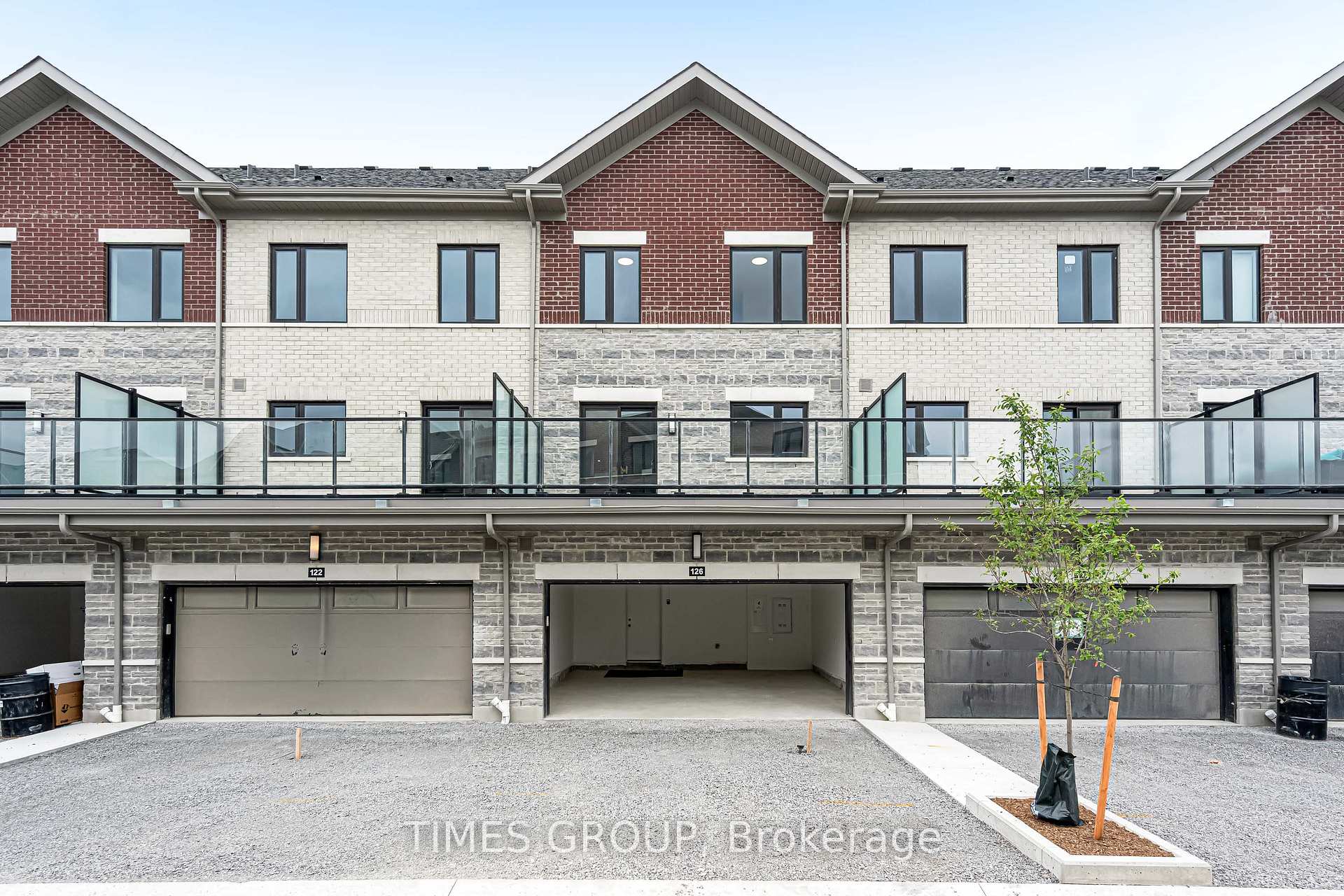 Photo 37 of 126 Grimsby Lane, Richmond Hill, Rural Richmond Hill — HOMEH