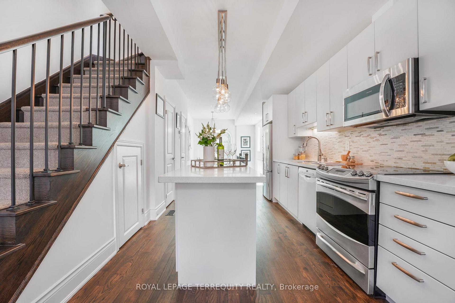 Photo 37 of Unit #2, 200 Annette Street, Toronto, Junction Area — HOMEH