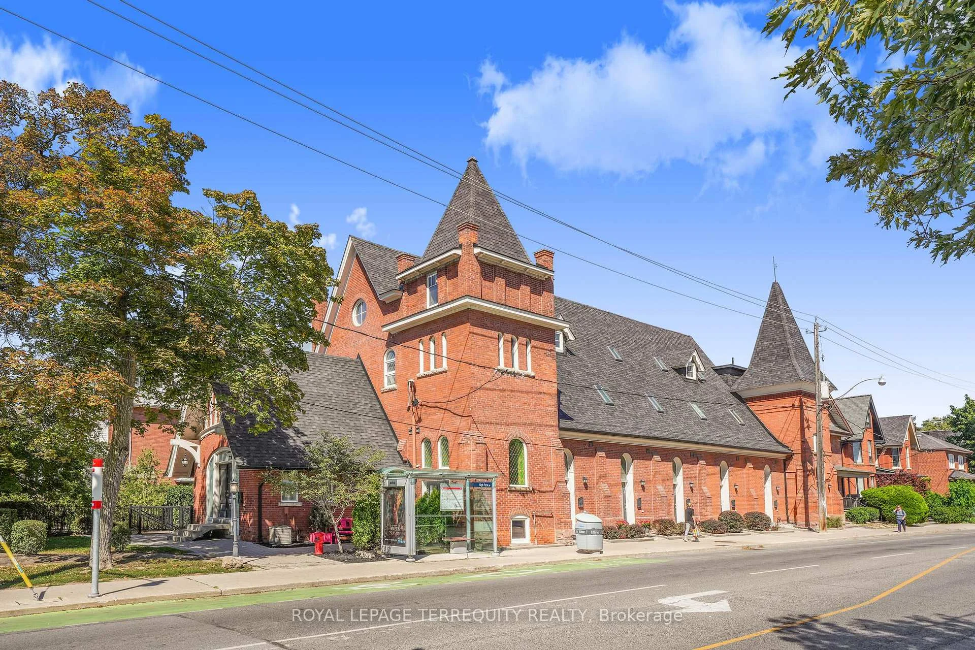 Photo 3 of Unit #2, 200 Annette Street, Toronto, Junction Area — HOMEH