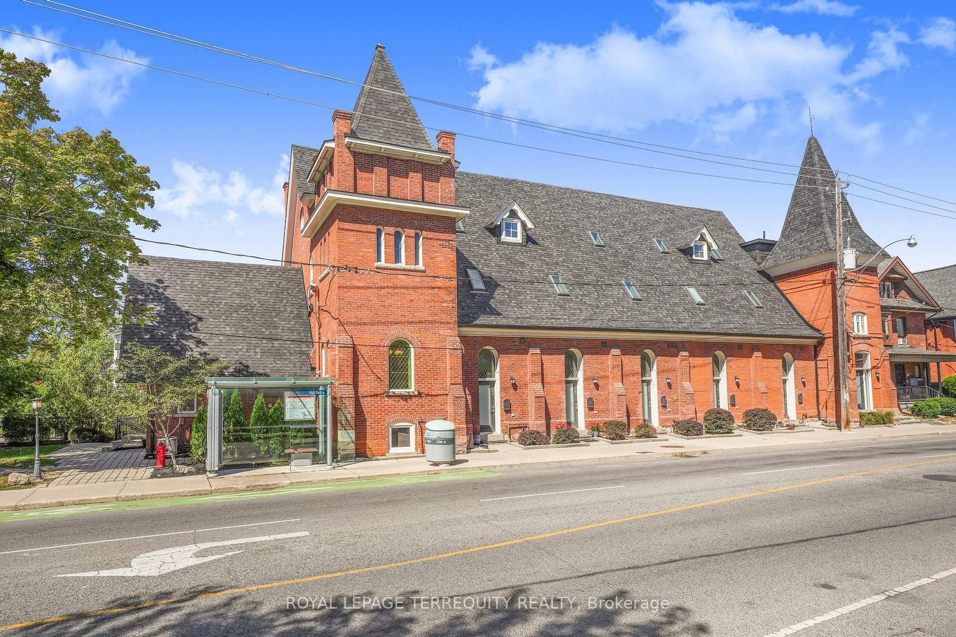 Photo 6 of Unit #2, 200 Annette Street, Toronto, Junction Area — HOMEH