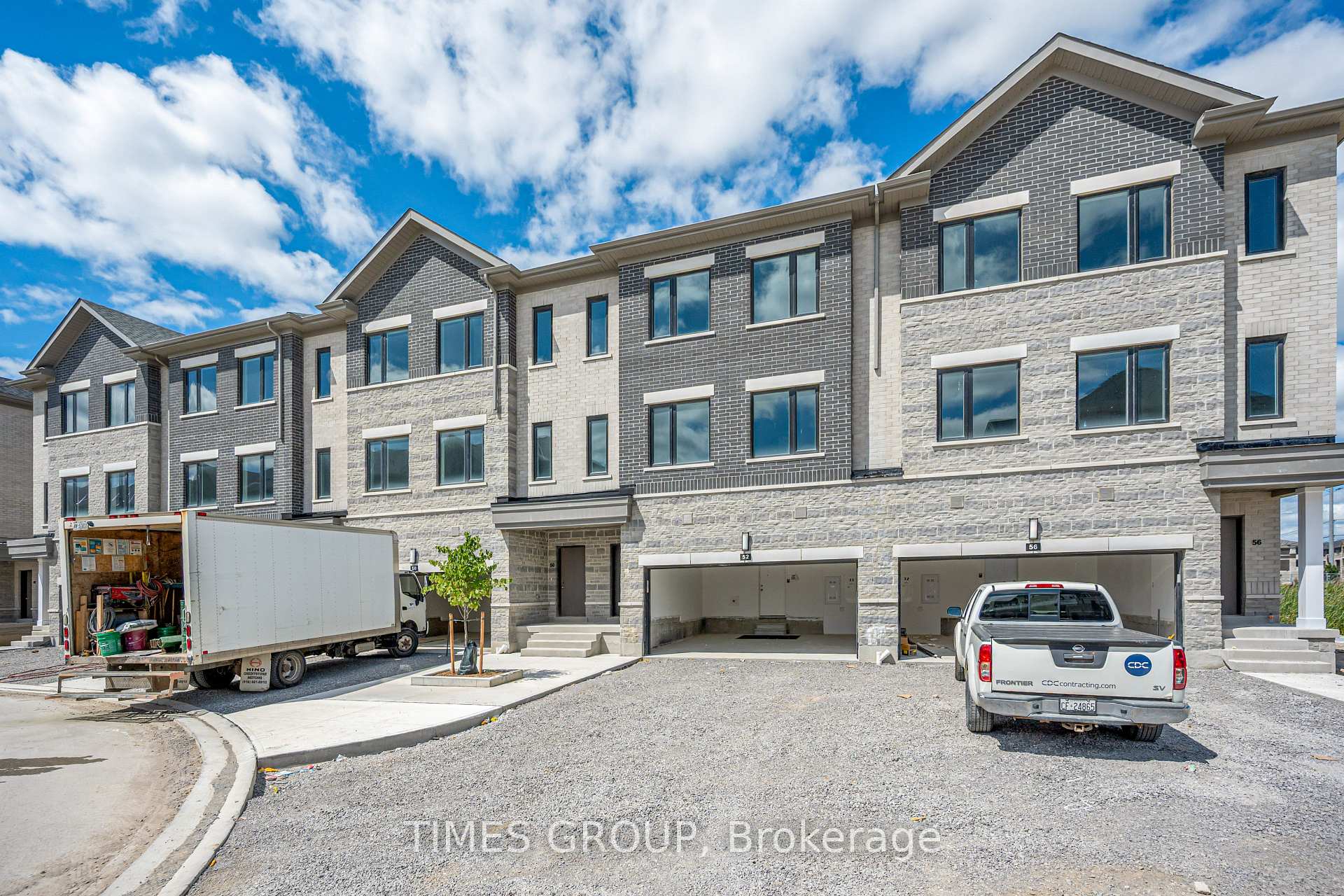 Photo 2 of 52 Grimsby Lane, Richmond Hill, Rural Richmond Hill — HOMEH