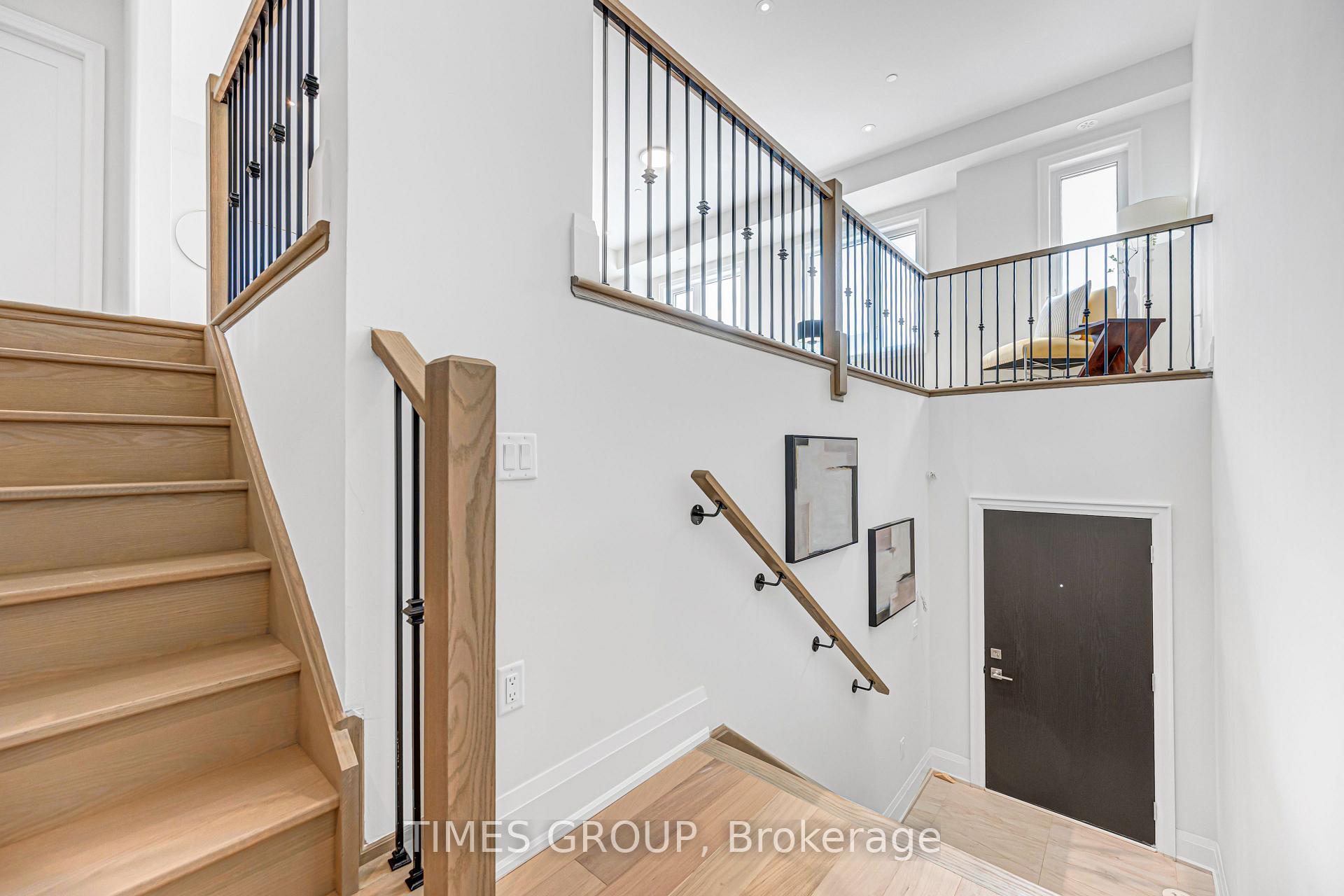Photo 3 of 52 Grimsby Lane, Richmond Hill, Rural Richmond Hill — HOMEH
