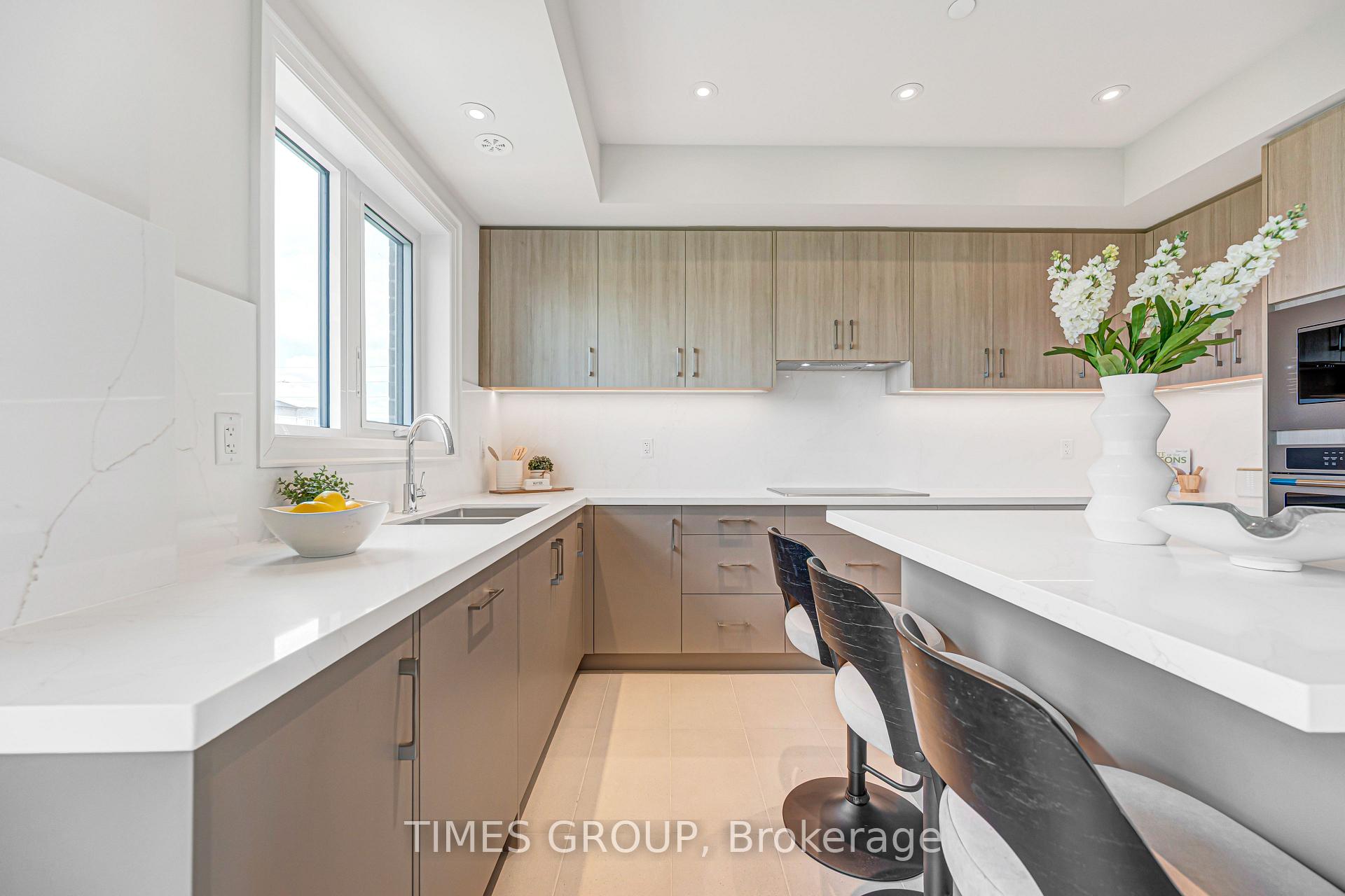 Photo 11 of 52 Grimsby Lane, Richmond Hill, Rural Richmond Hill — HOMEH
