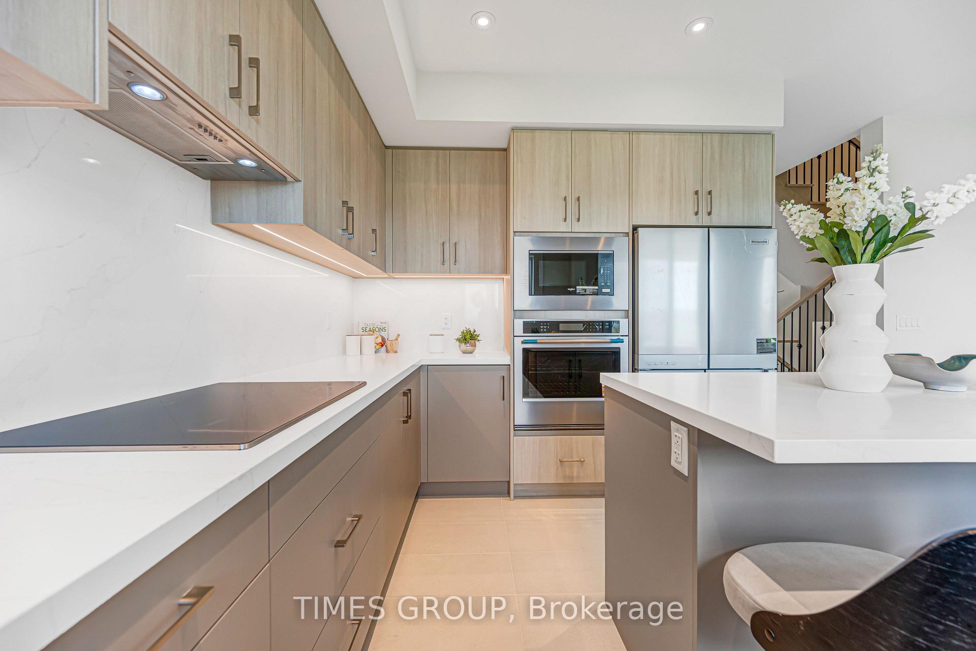 Photo 12 of 52 Grimsby Lane, Richmond Hill, Rural Richmond Hill — HOMEH