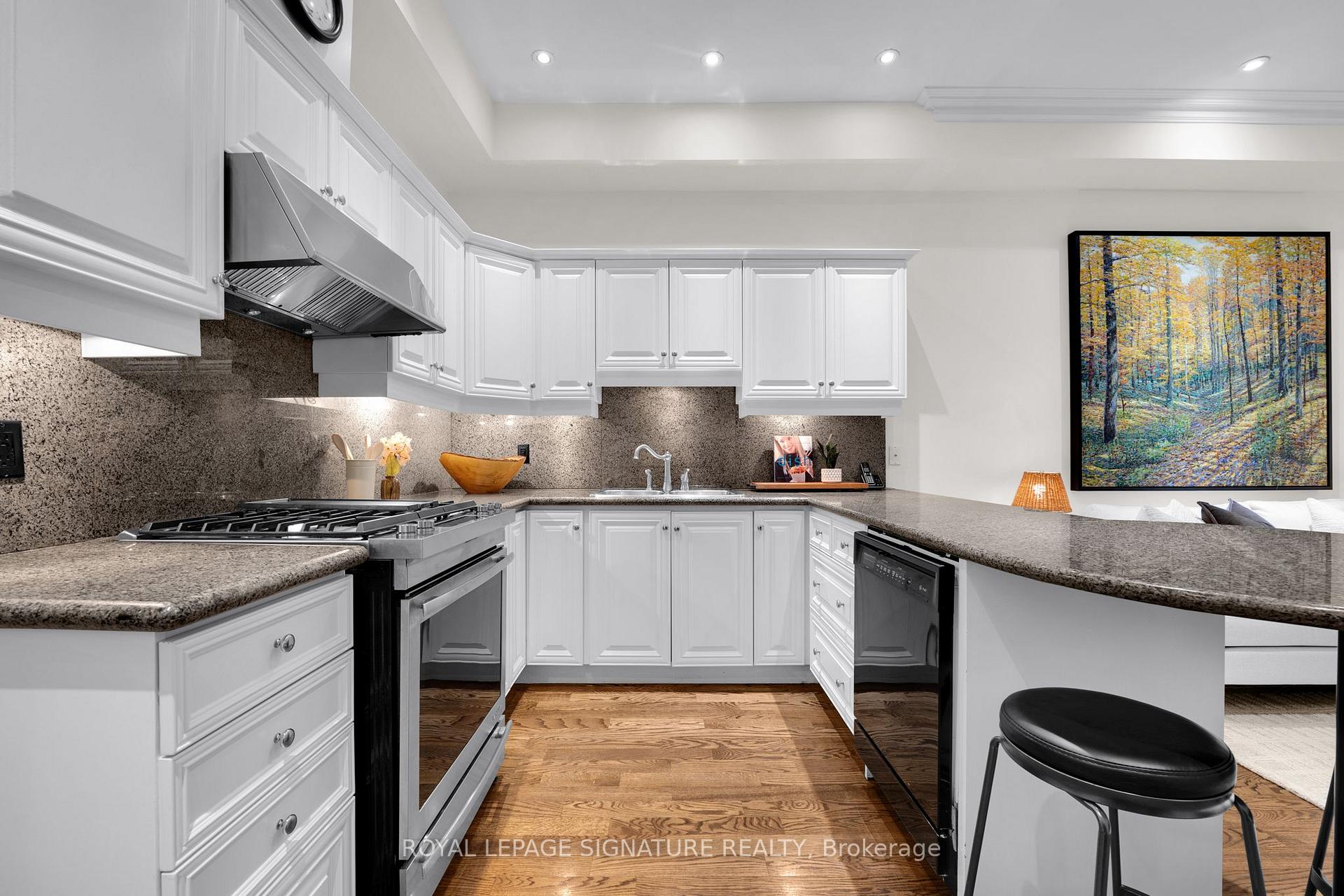 Photo 8 of 104 Pleasant Boulevard, Toronto, Rosedale-Moore Park — HOMEH