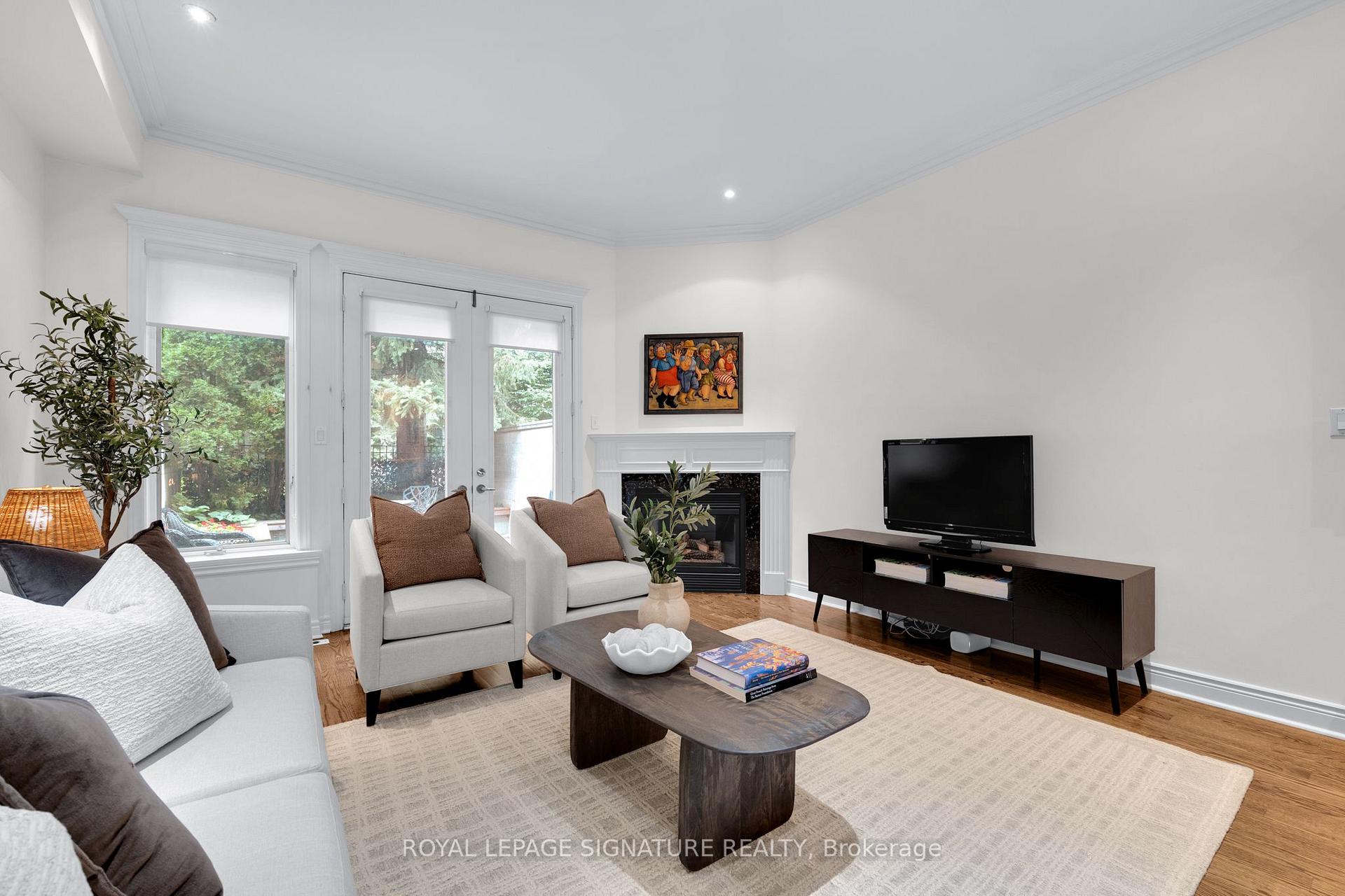 Photo 11 of 104 Pleasant Boulevard, Toronto, Rosedale-Moore Park — HOMEH