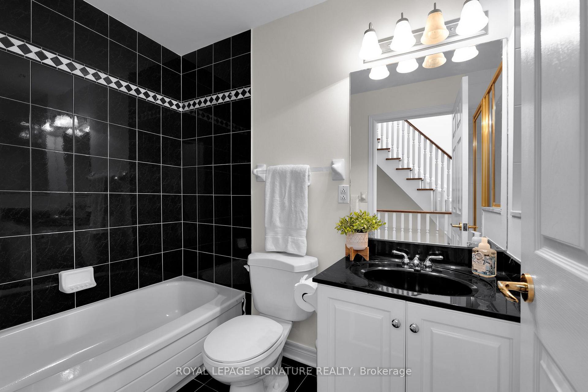 Photo 15 of 104 Pleasant Boulevard, Toronto, Rosedale-Moore Park — HOMEH