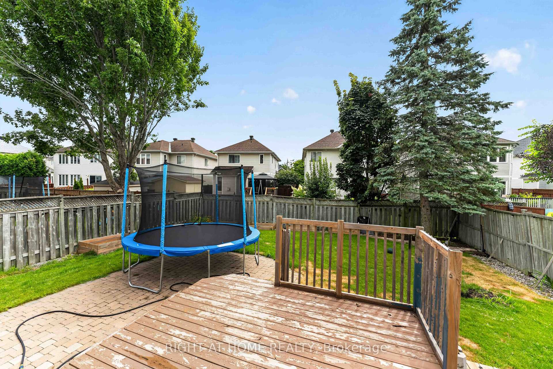 Photo 42 of 1552 Stojko Street, Ottawa, Fallingbrook/Pineridge — HOMEH