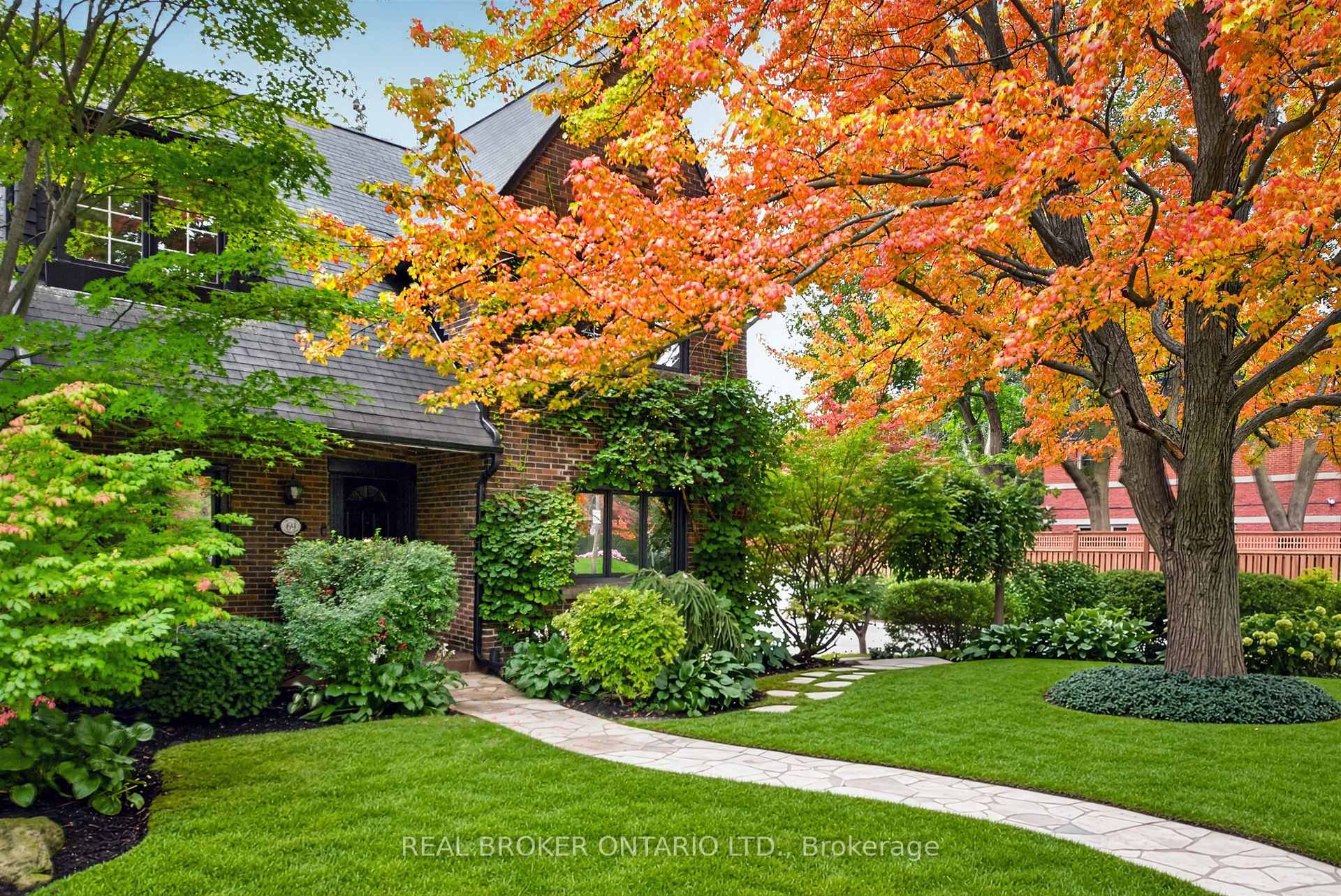 Photo 2 of 69 Chaplin Crescent, Toronto, Yonge-Eglinton — HOMEH
