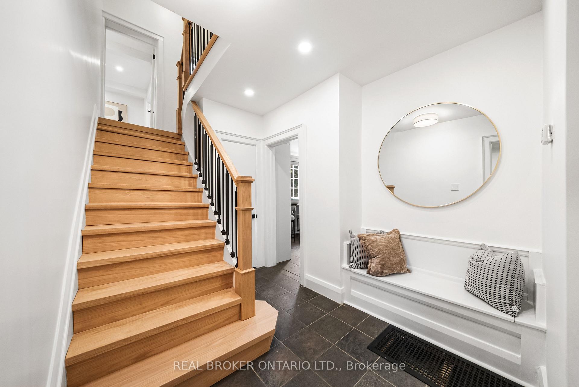 Photo 12 of 69 Chaplin Crescent, Toronto, Yonge-Eglinton — HOMEH