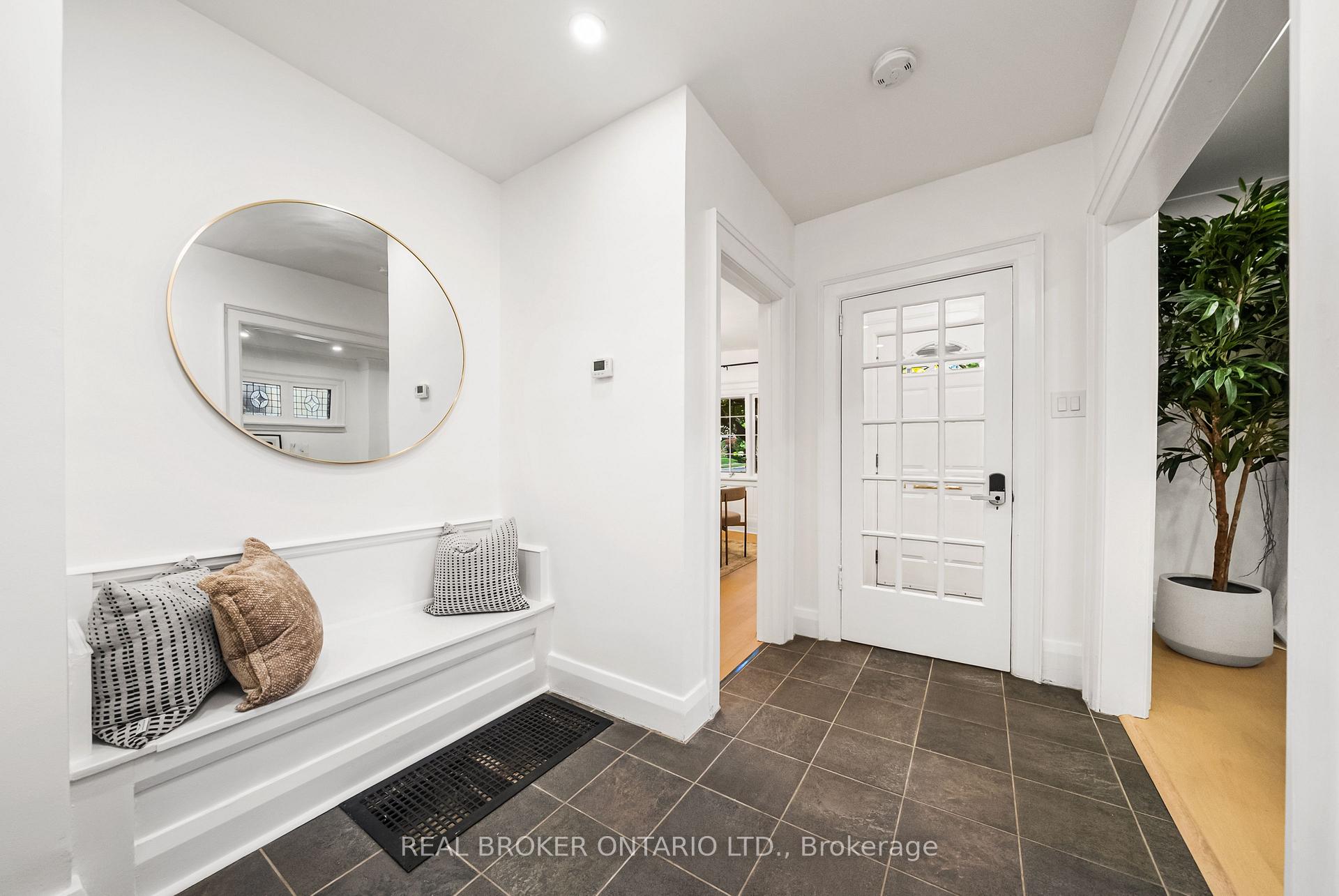 Photo 13 of 69 Chaplin Crescent, Toronto, Yonge-Eglinton — HOMEH