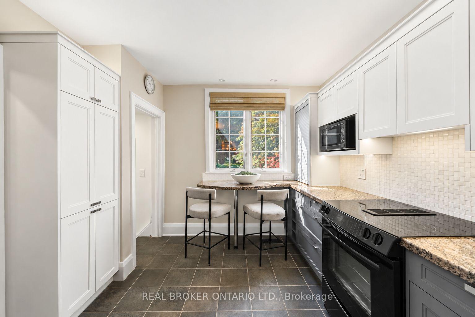 Photo 18 of 69 Chaplin Crescent, Toronto, Yonge-Eglinton — HOMEH