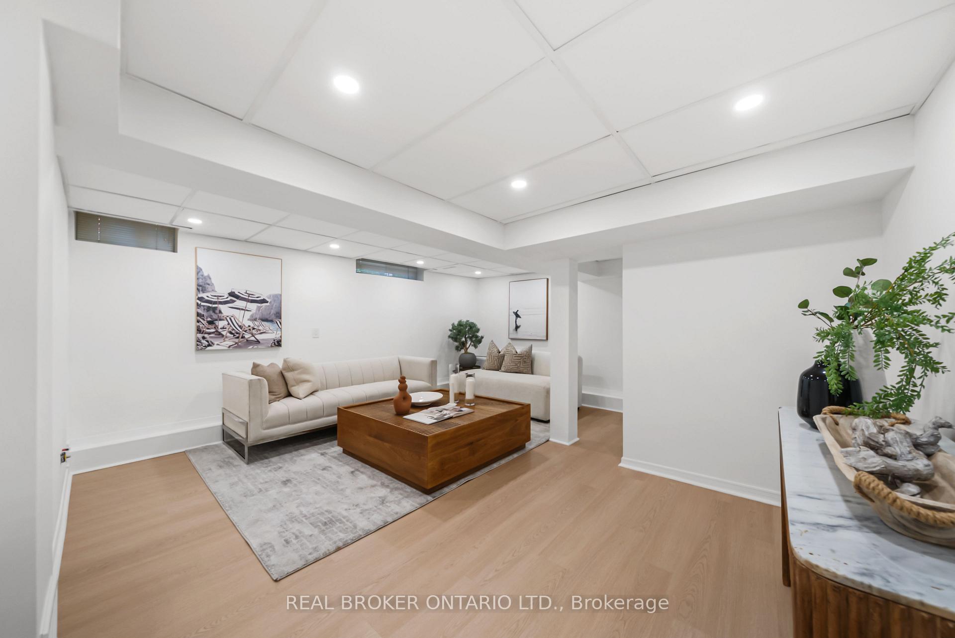 Photo 37 of 69 Chaplin Crescent, Toronto, Yonge-Eglinton — HOMEH