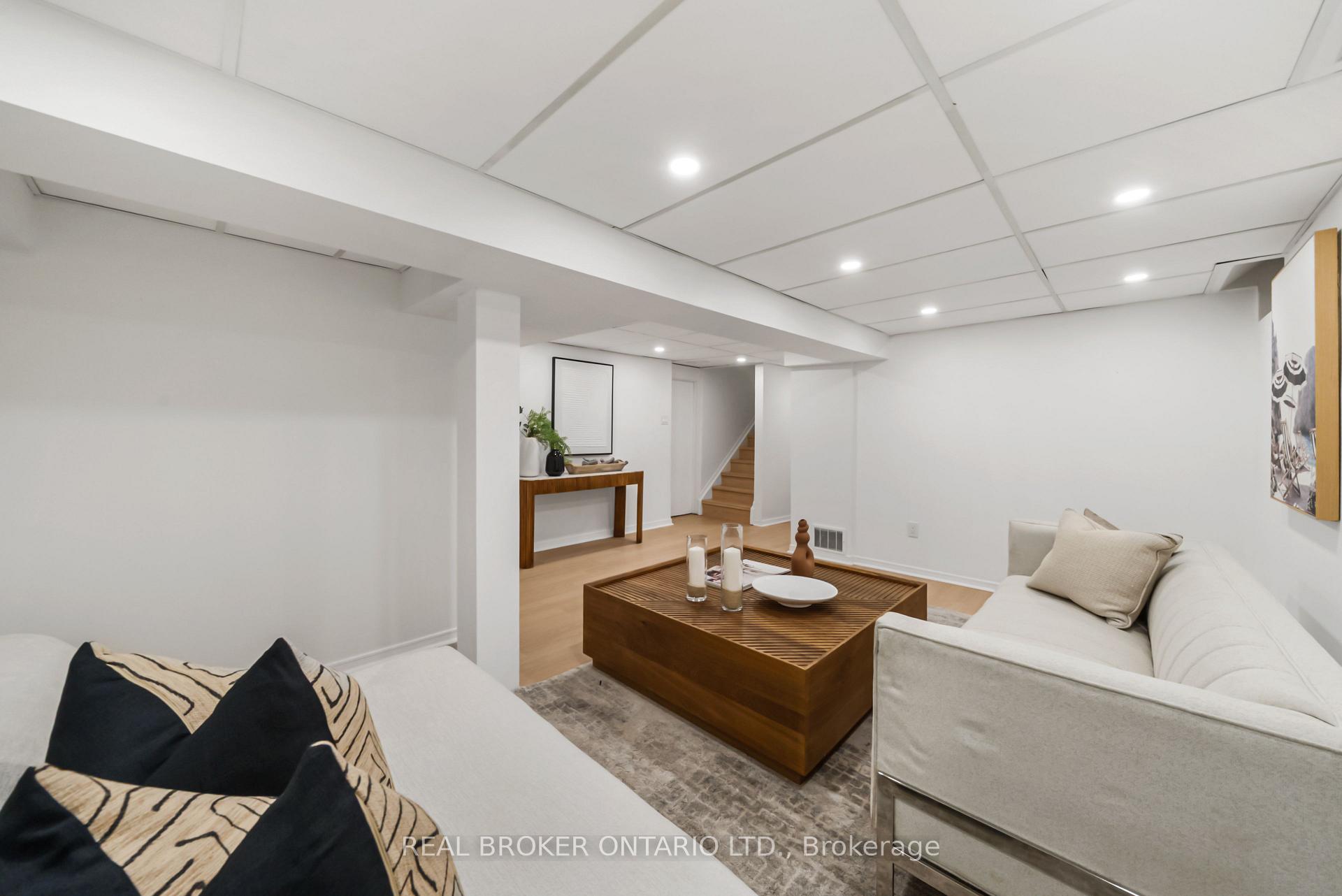 Photo 38 of 69 Chaplin Crescent, Toronto, Yonge-Eglinton — HOMEH