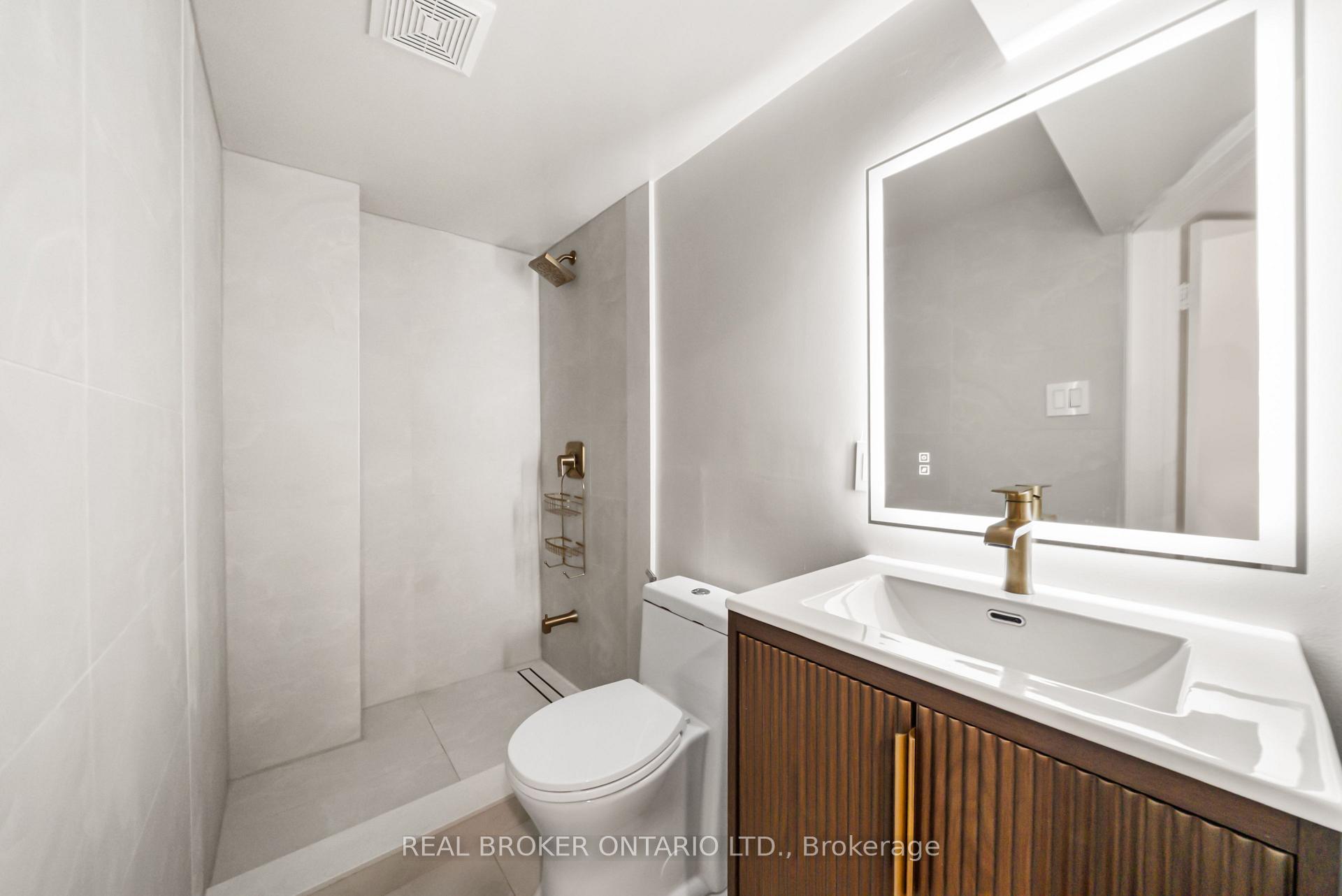 Photo 40 of 69 Chaplin Crescent, Toronto, Yonge-Eglinton — HOMEH