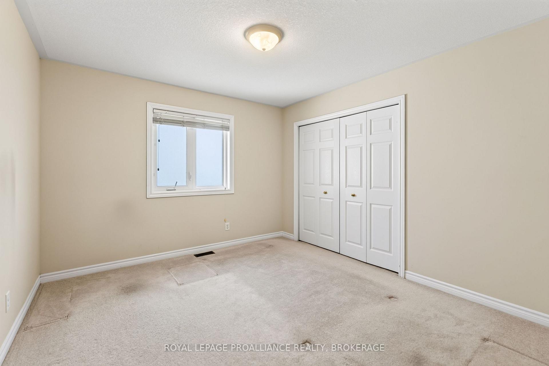 Photo 11 of 1097 Crossfield Avenue, Kingston, City Northwest — HOMEH