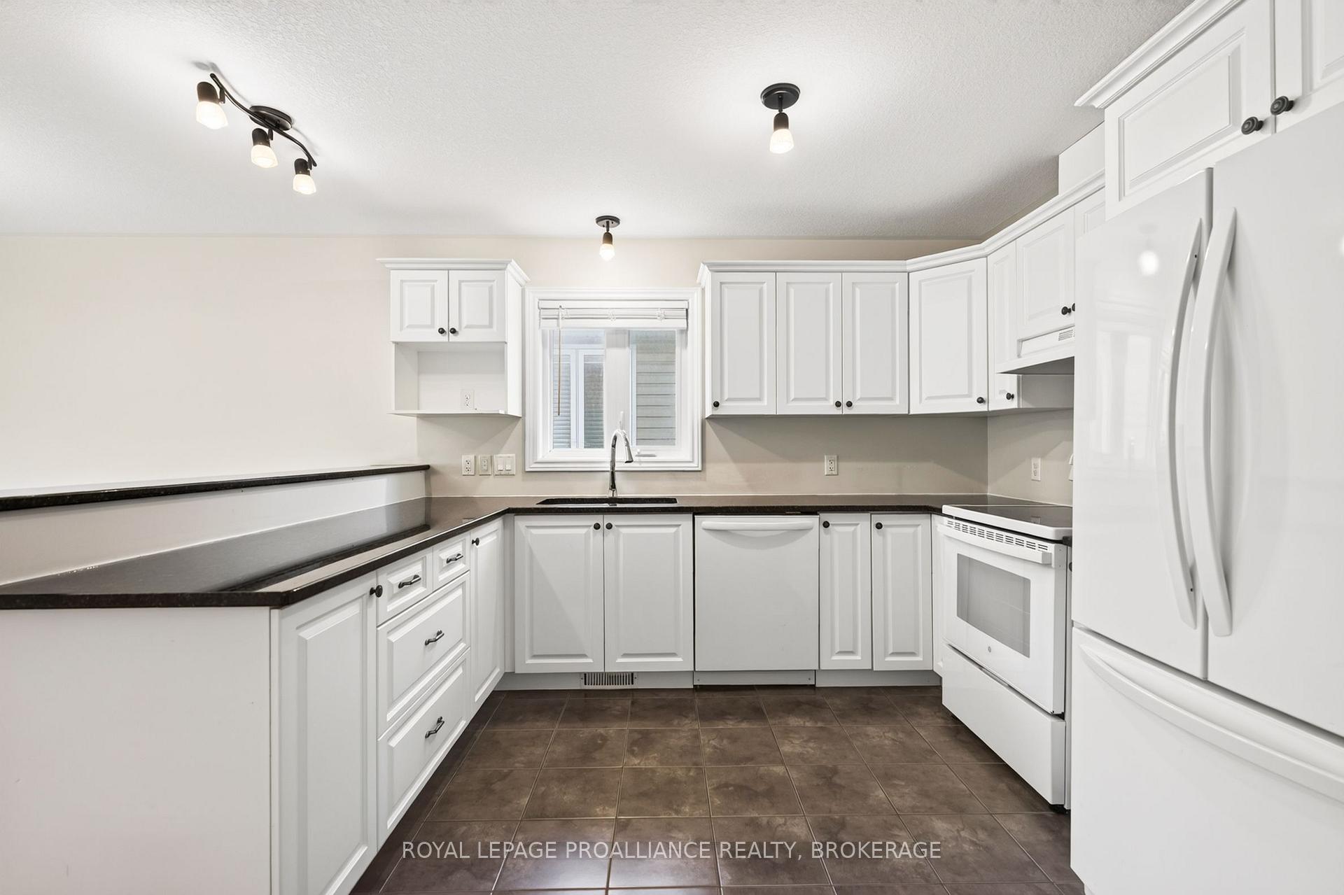 Photo 17 of 1097 Crossfield Avenue, Kingston, City Northwest — HOMEH