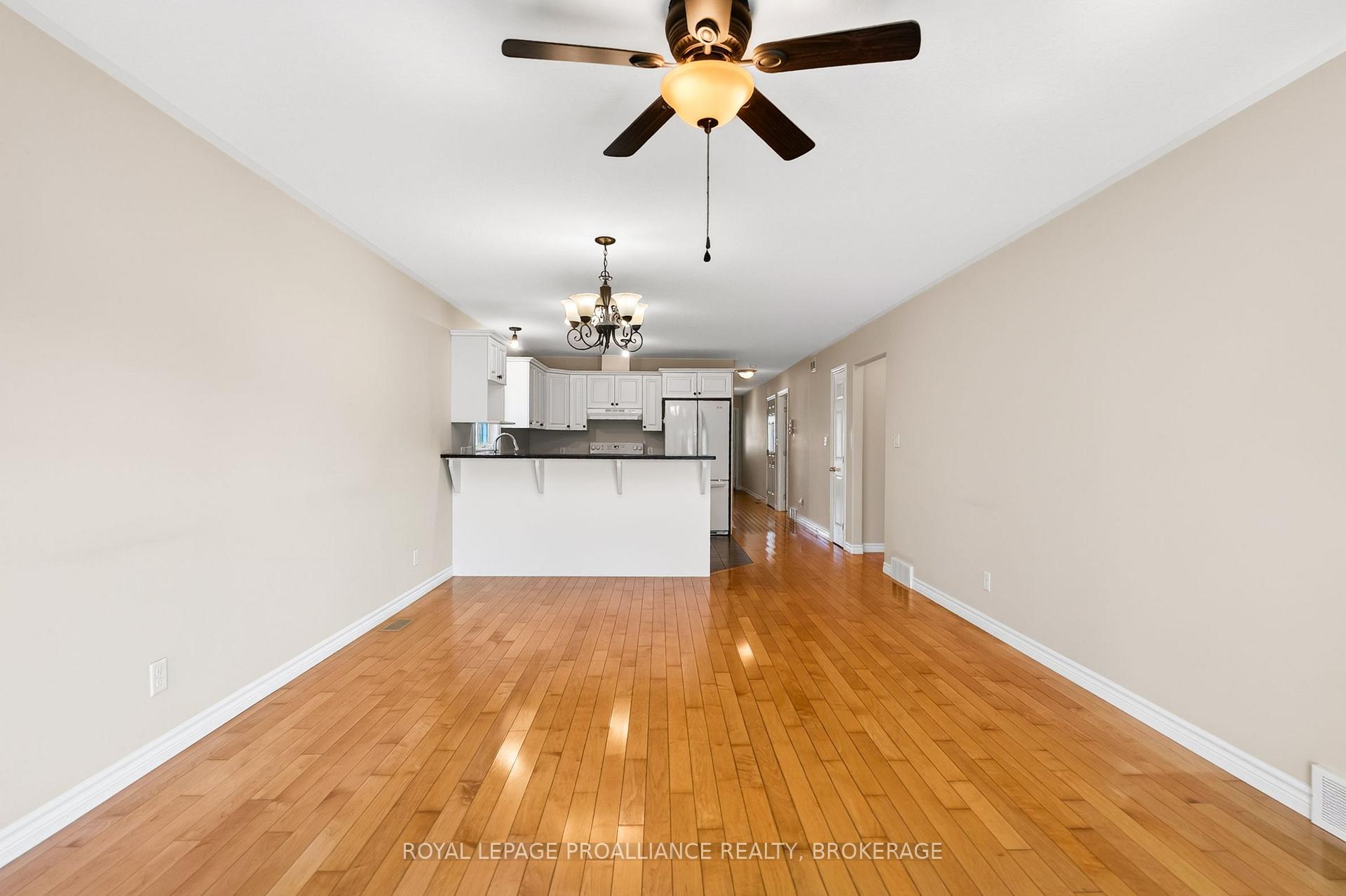 Photo 23 of 1097 Crossfield Avenue, Kingston, City Northwest — HOMEH
