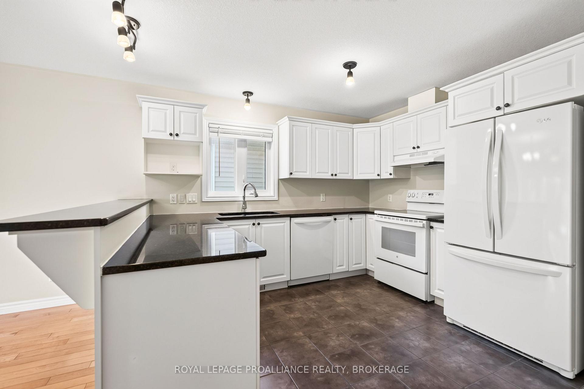 Photo 25 of 1097 Crossfield Avenue, Kingston, City Northwest — HOMEH
