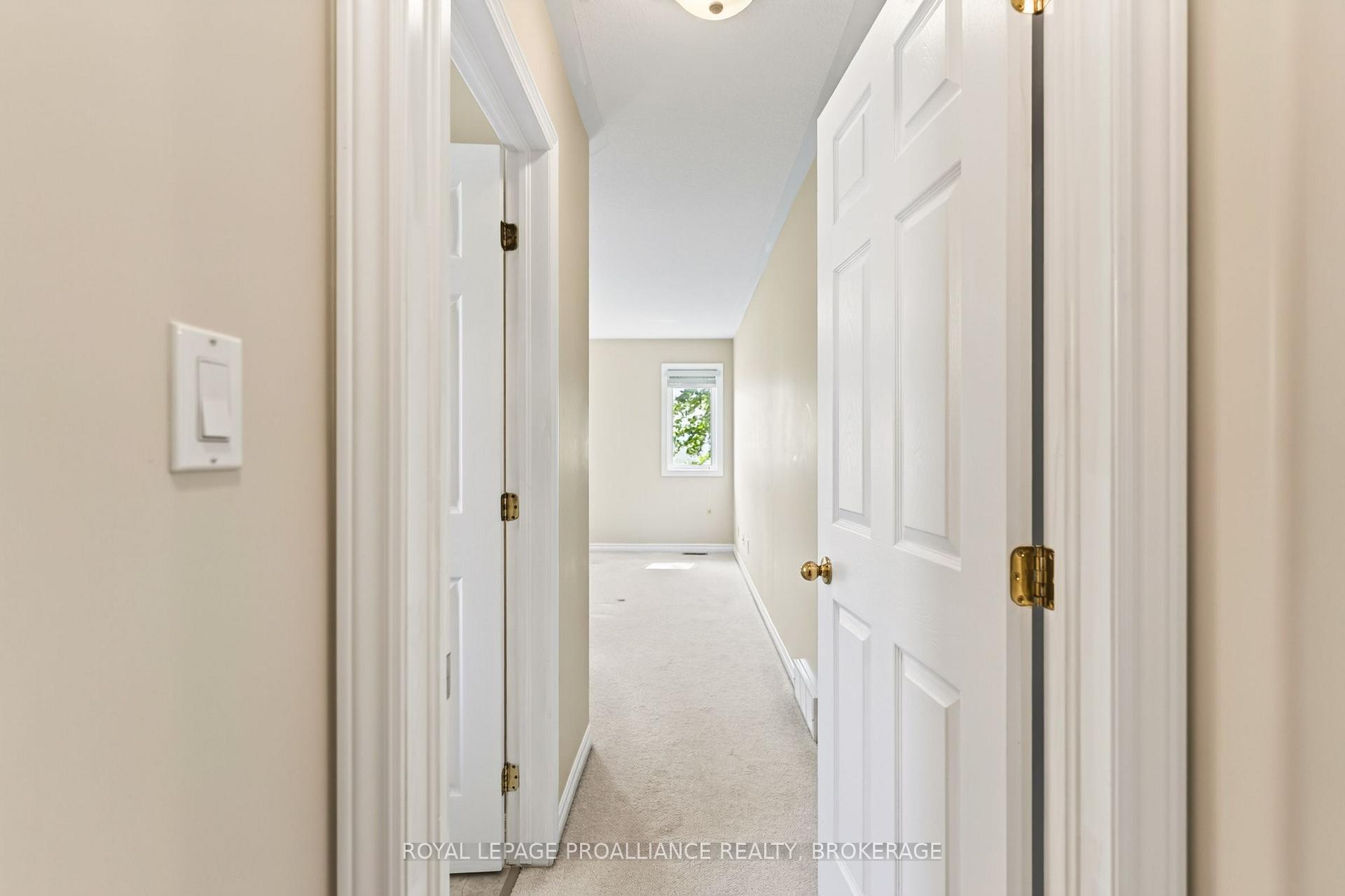 Photo 26 of 1097 Crossfield Avenue, Kingston, City Northwest — HOMEH