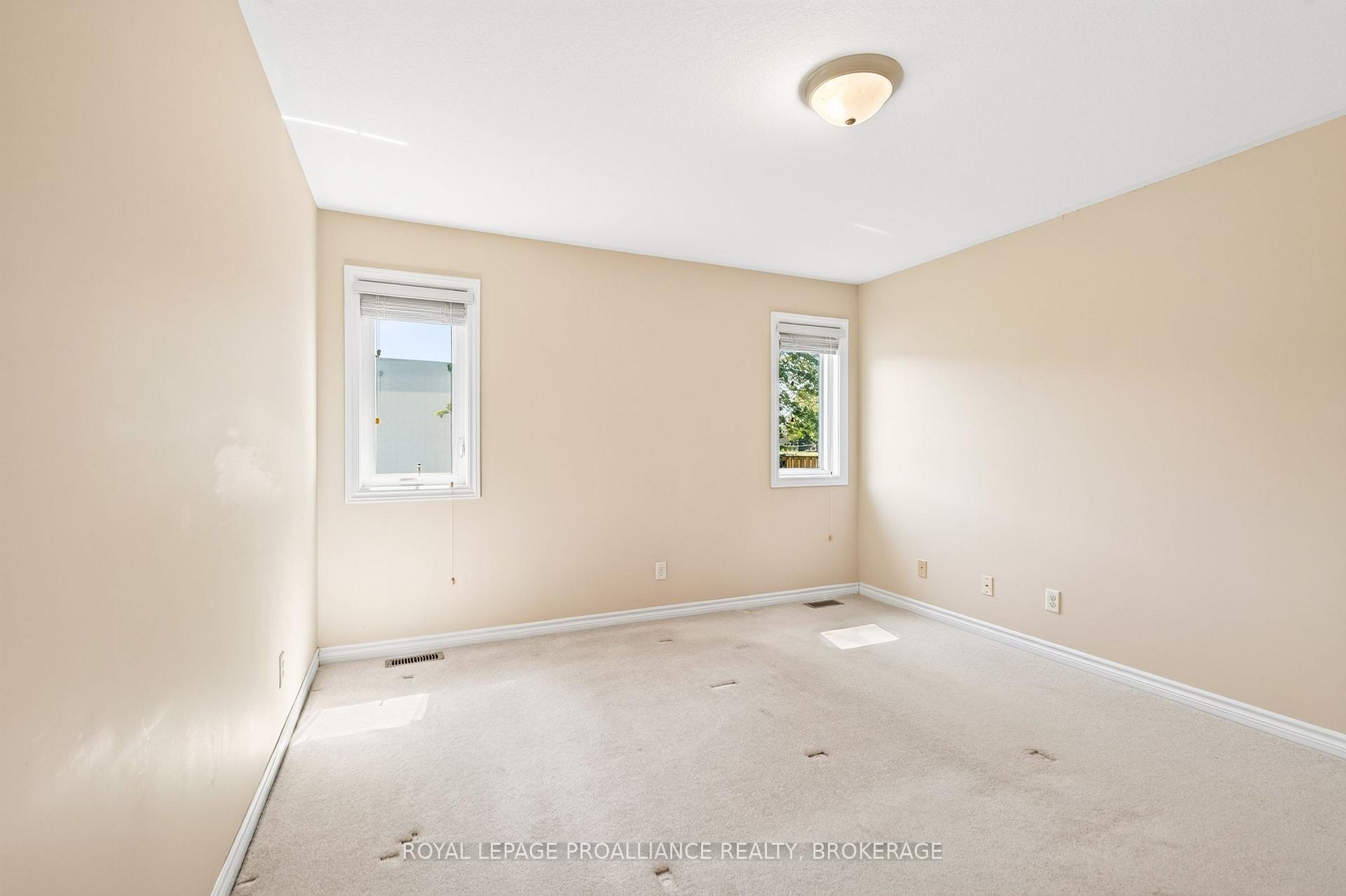 Photo 28 of 1097 Crossfield Avenue, Kingston, City Northwest — HOMEH