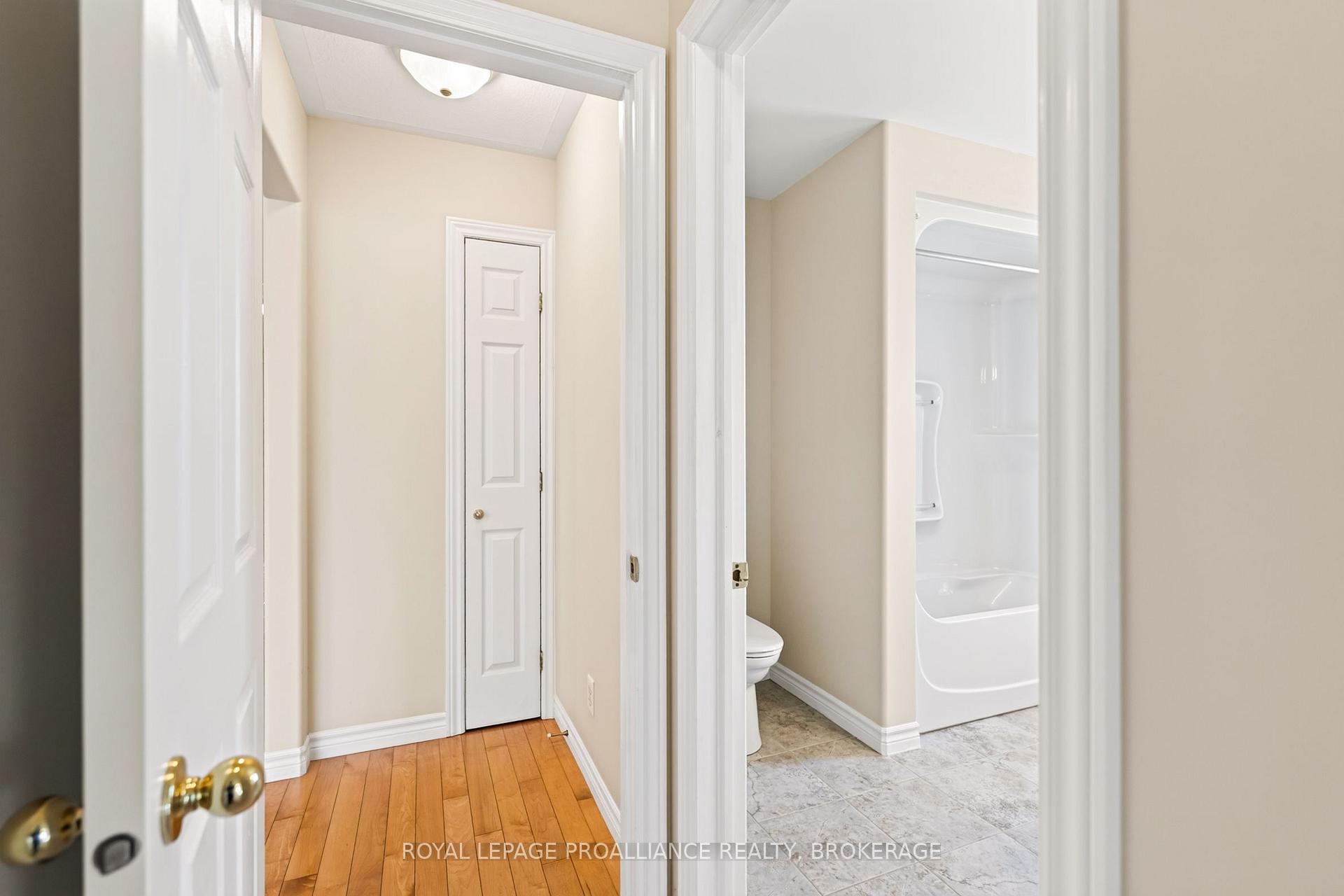 Photo 30 of 1097 Crossfield Avenue, Kingston, City Northwest — HOMEH