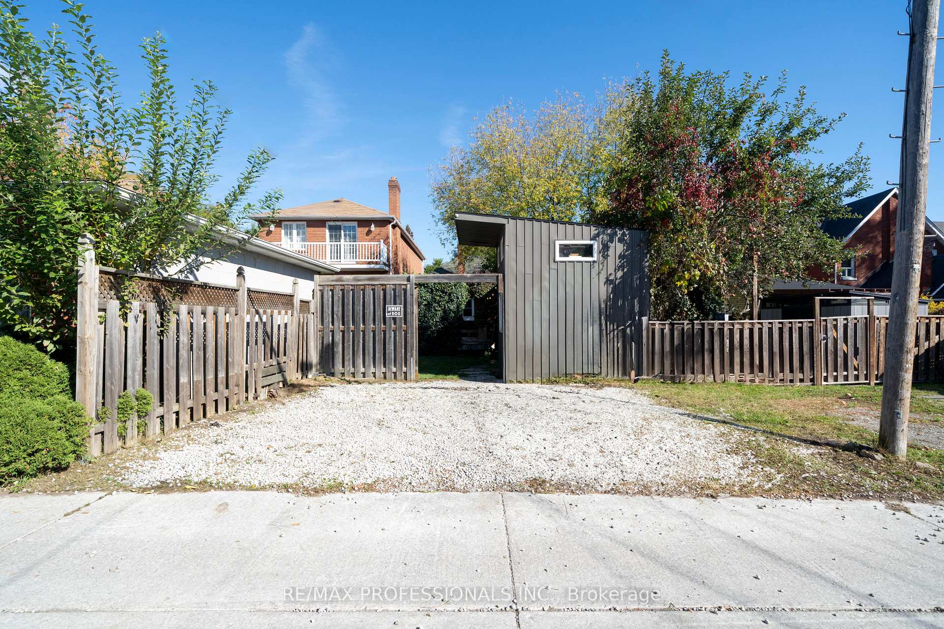 Photo 10 of Unit LOWER, 176 Sixth Street, Etobicoke, New Toronto — HOMEH