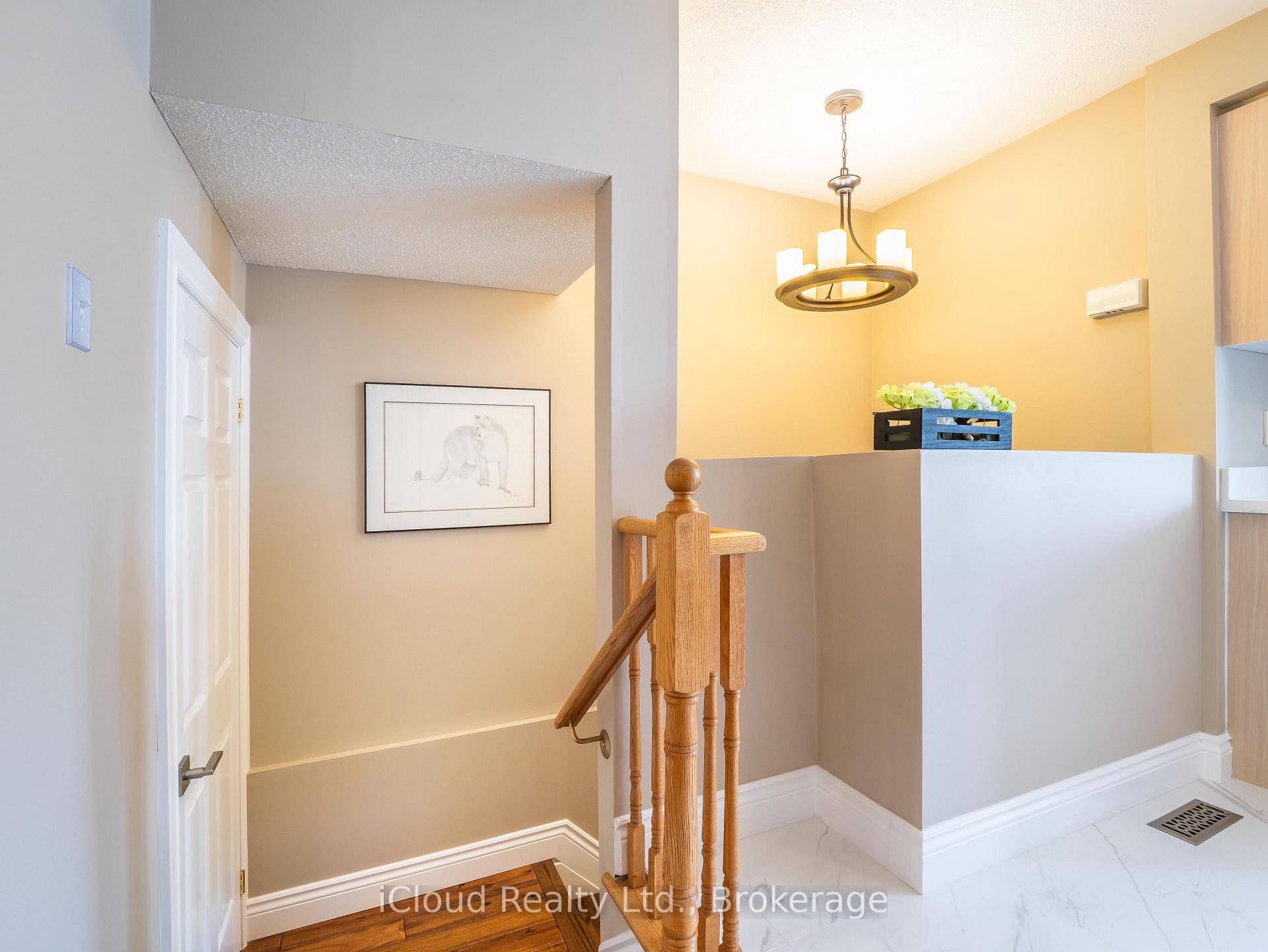 Photo 6 of 51 Spadina Road, Brampton, Bram West — HOMEH