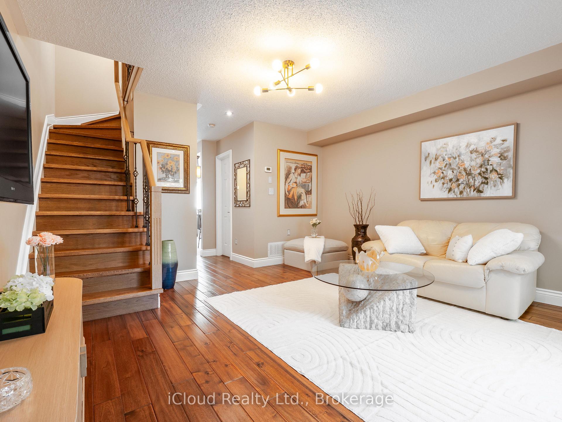 Photo 15 of 51 Spadina Road, Brampton, Bram West — HOMEH