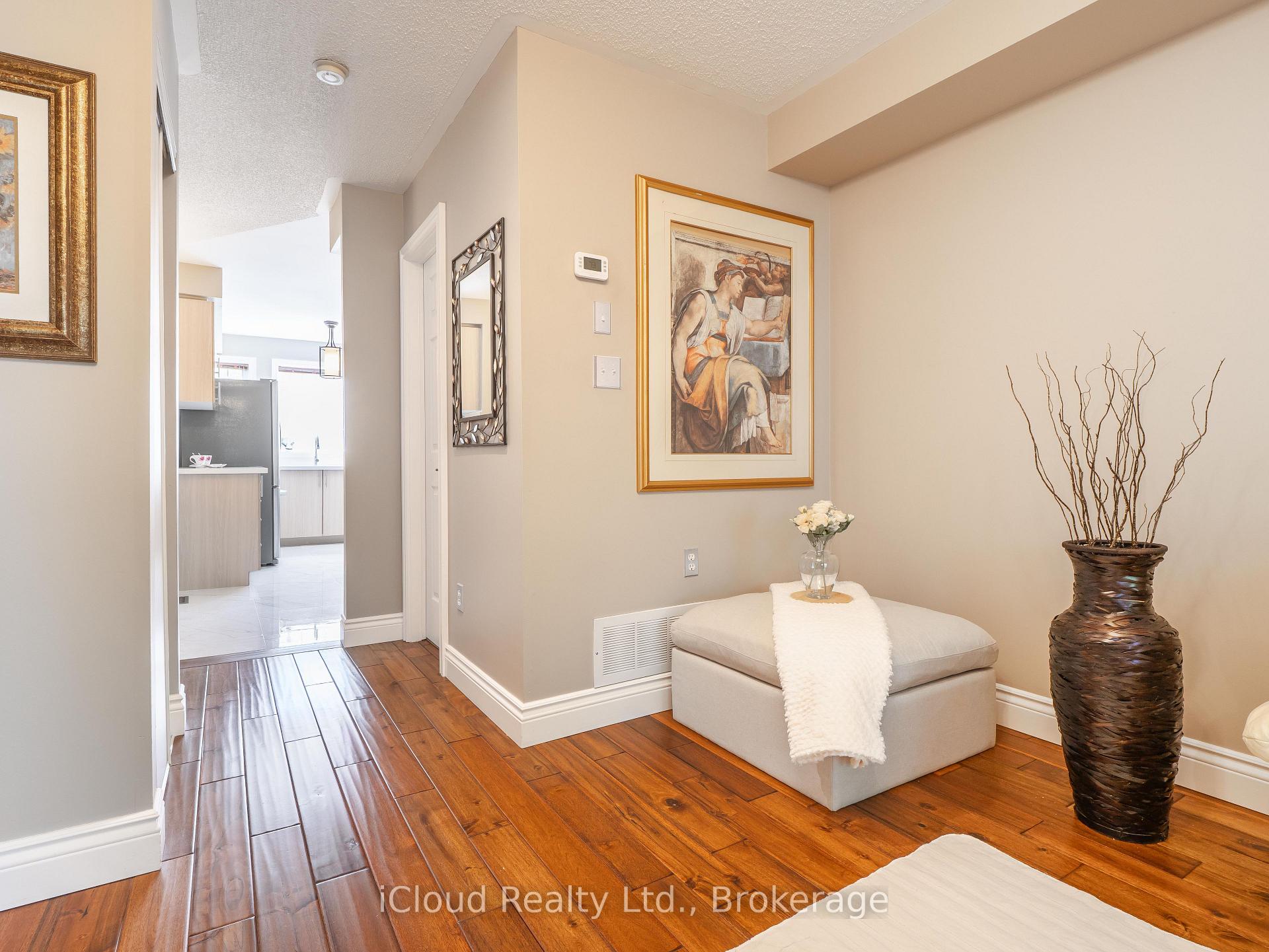 Photo 16 of 51 Spadina Road, Brampton, Bram West — HOMEH
