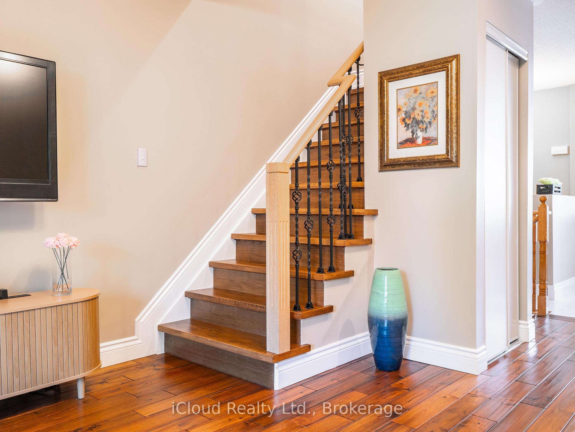 Photo 17 of 51 Spadina Road, Brampton, Bram West — HOMEH