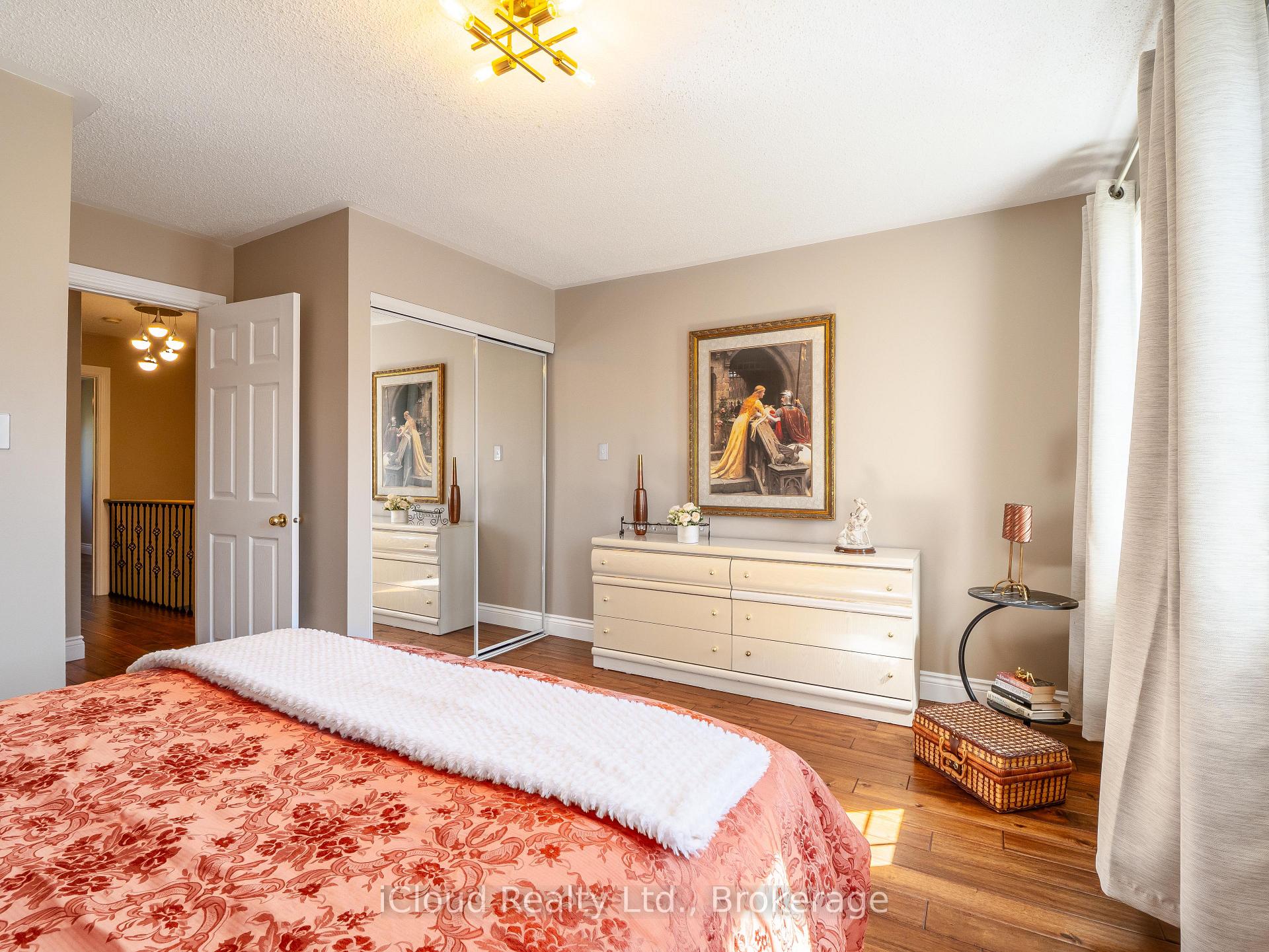 Photo 23 of 51 Spadina Road, Brampton, Bram West — HOMEH